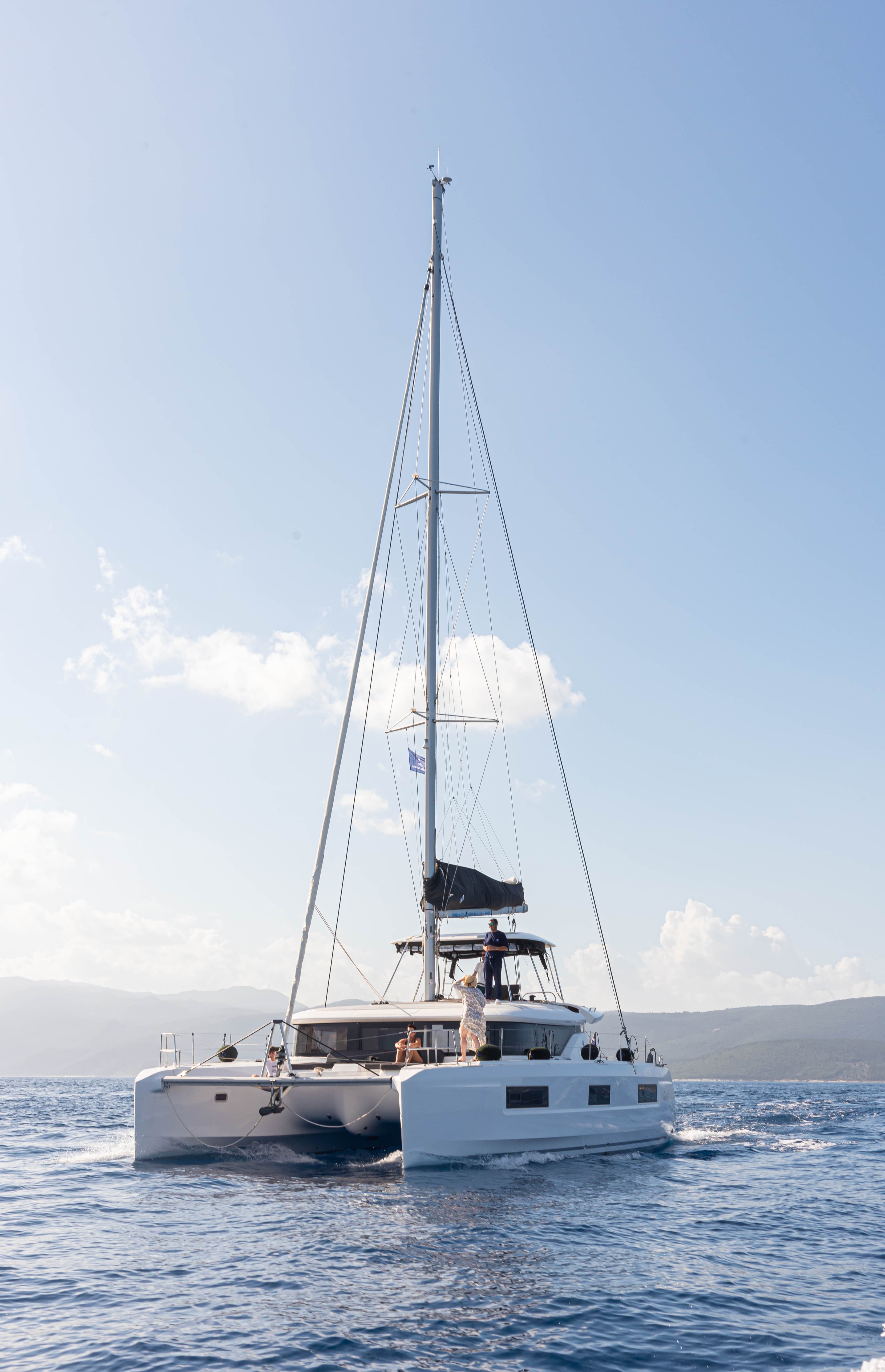 Lagoon 46  - photo 12