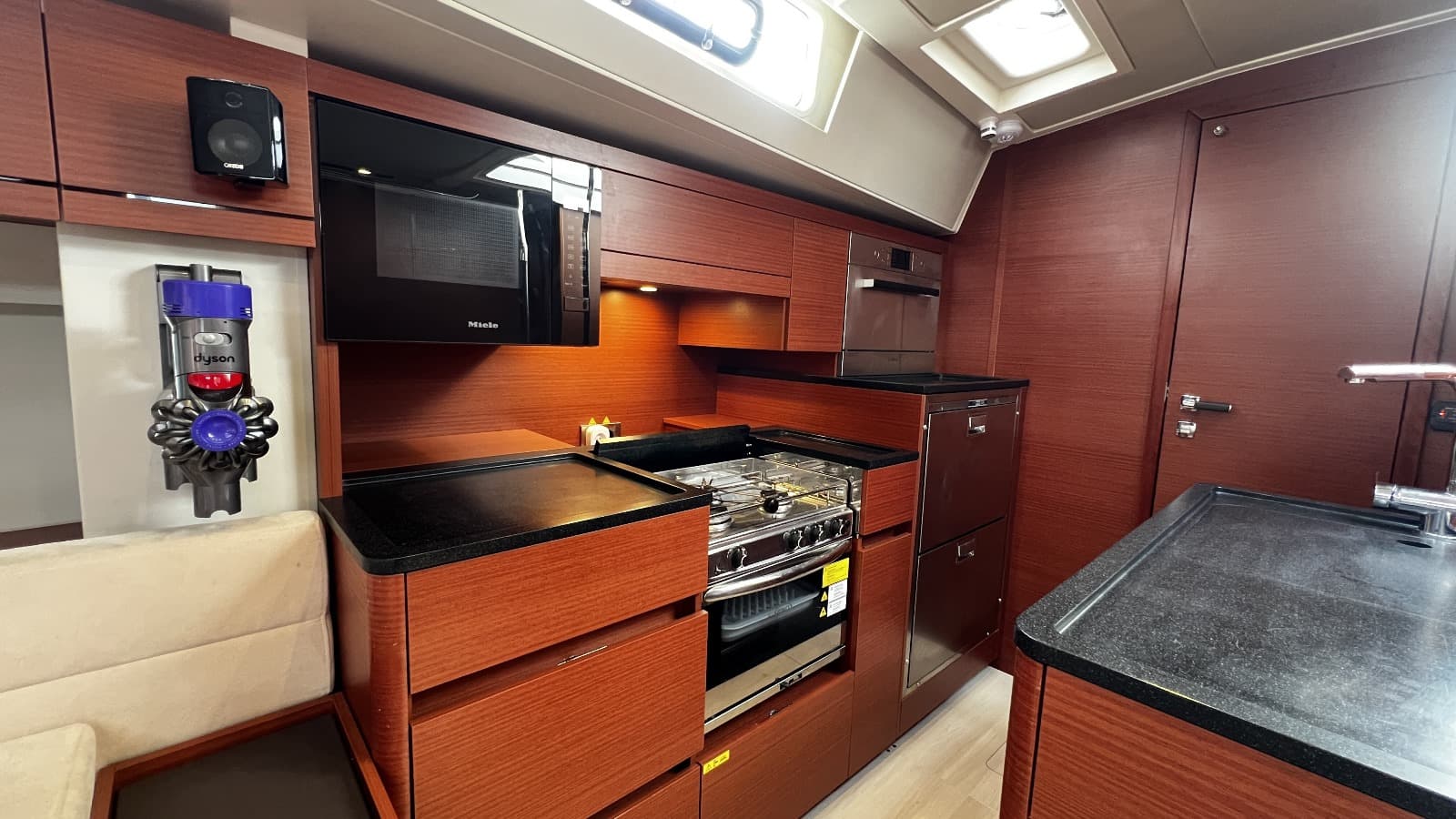 Hanse 548 - photo 12