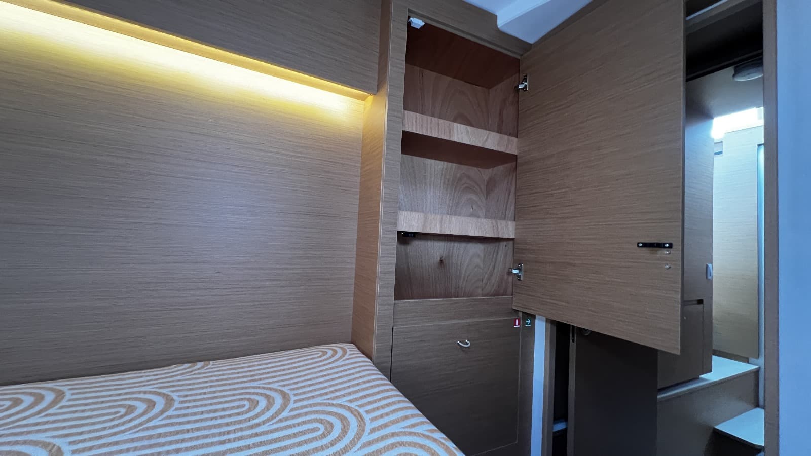 Excess 11 - photo 19