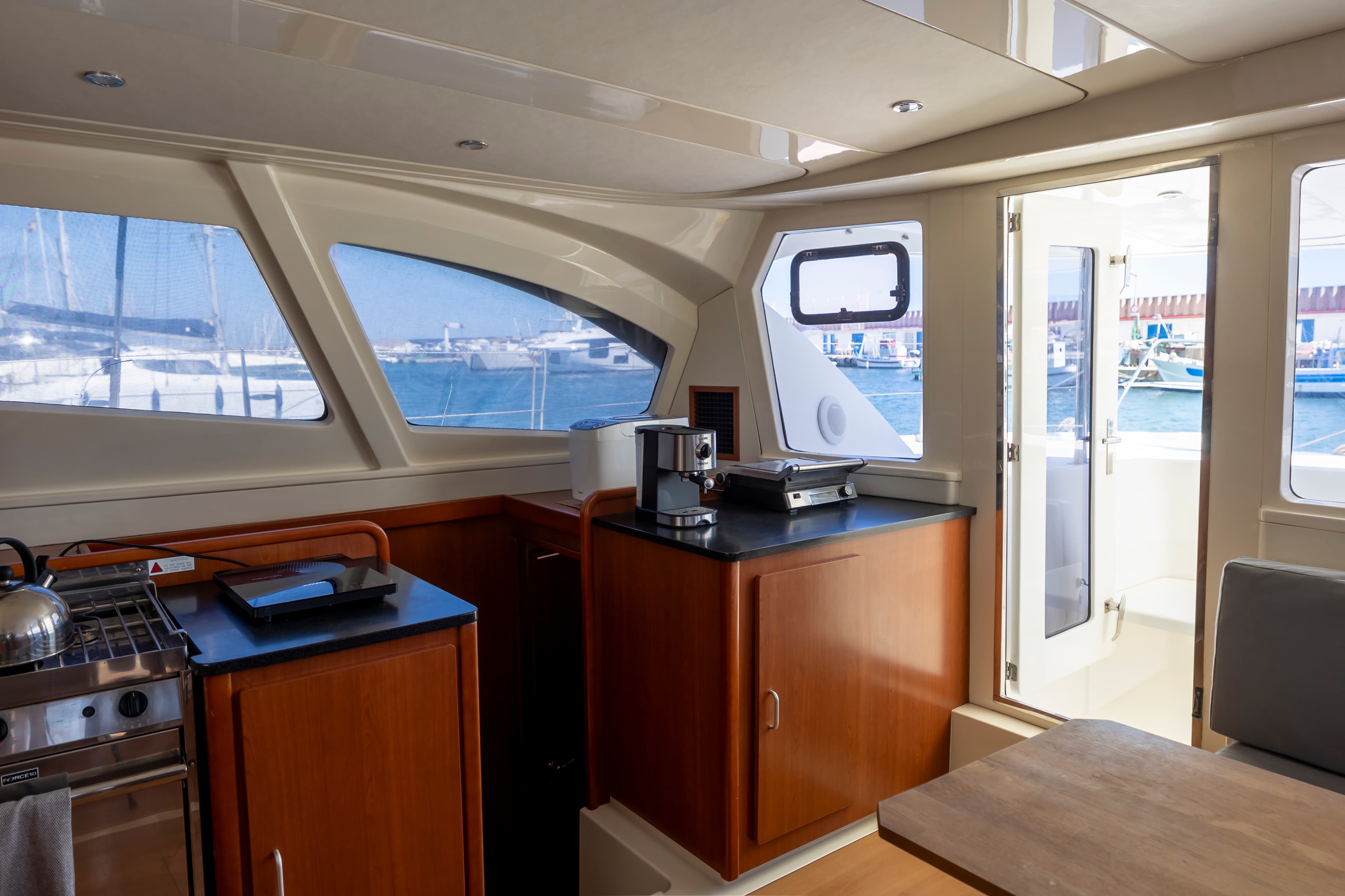 Leopard 44 - photo 6