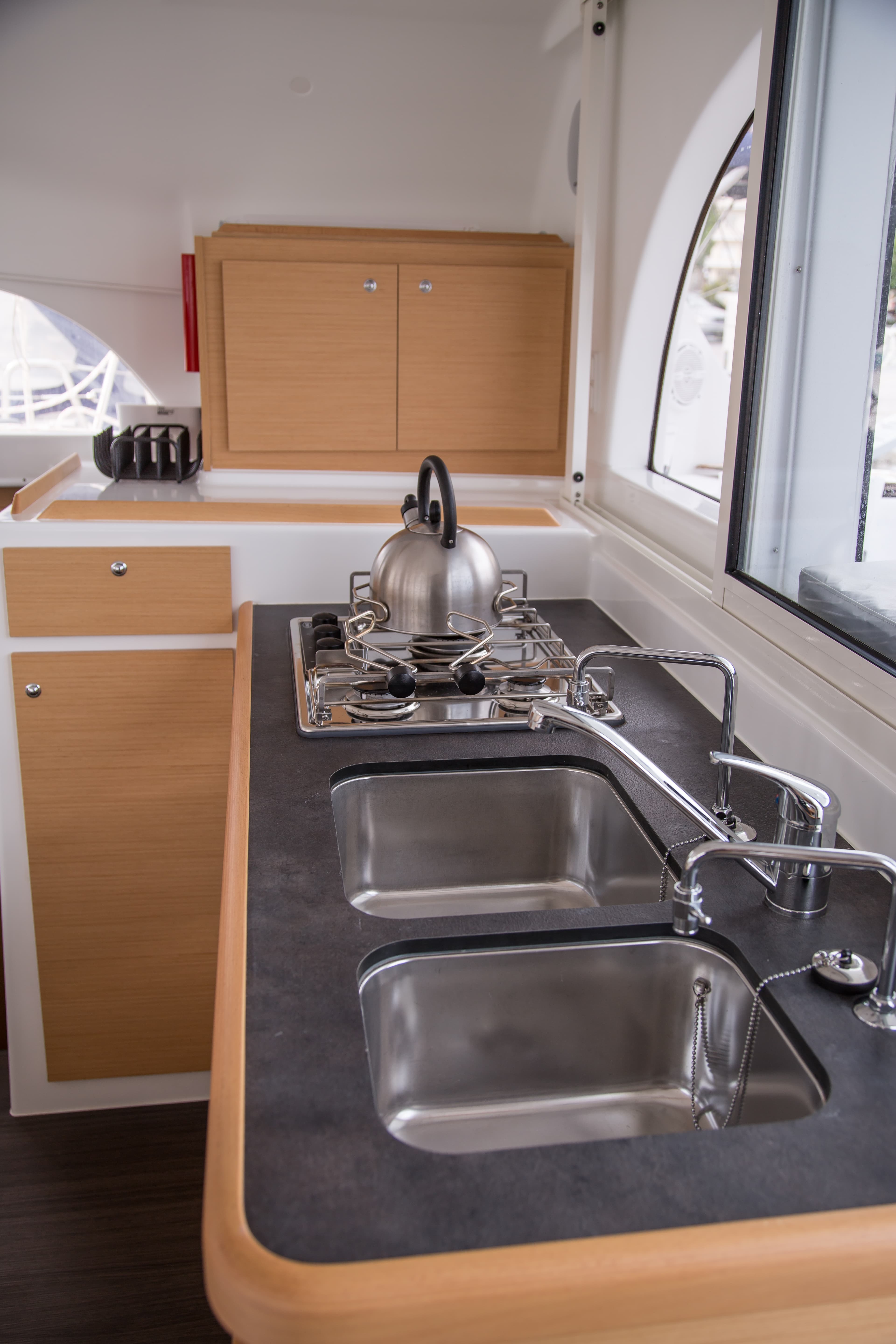 Lagoon 380 - photo 9