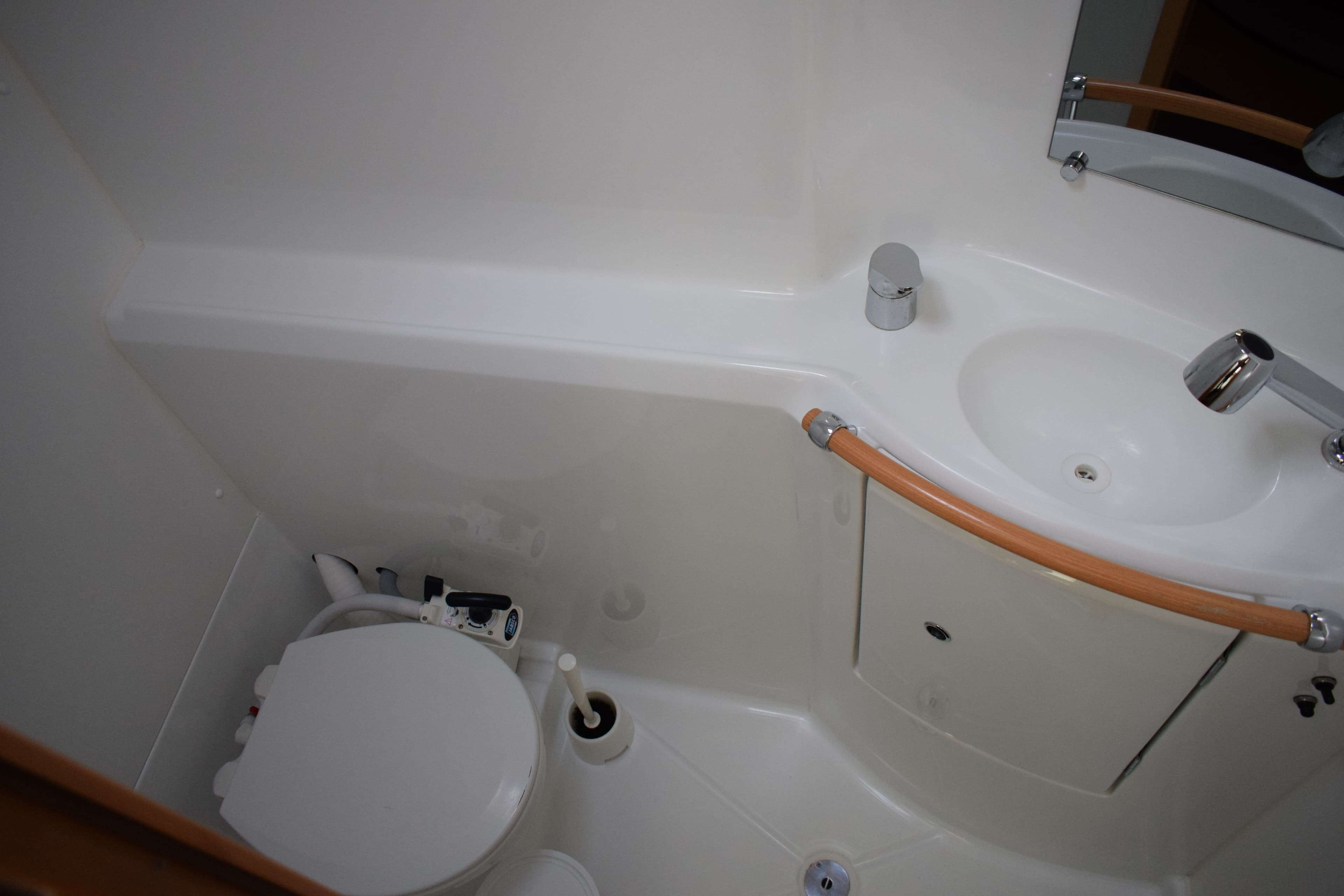 Lagoon 380 - photo 8