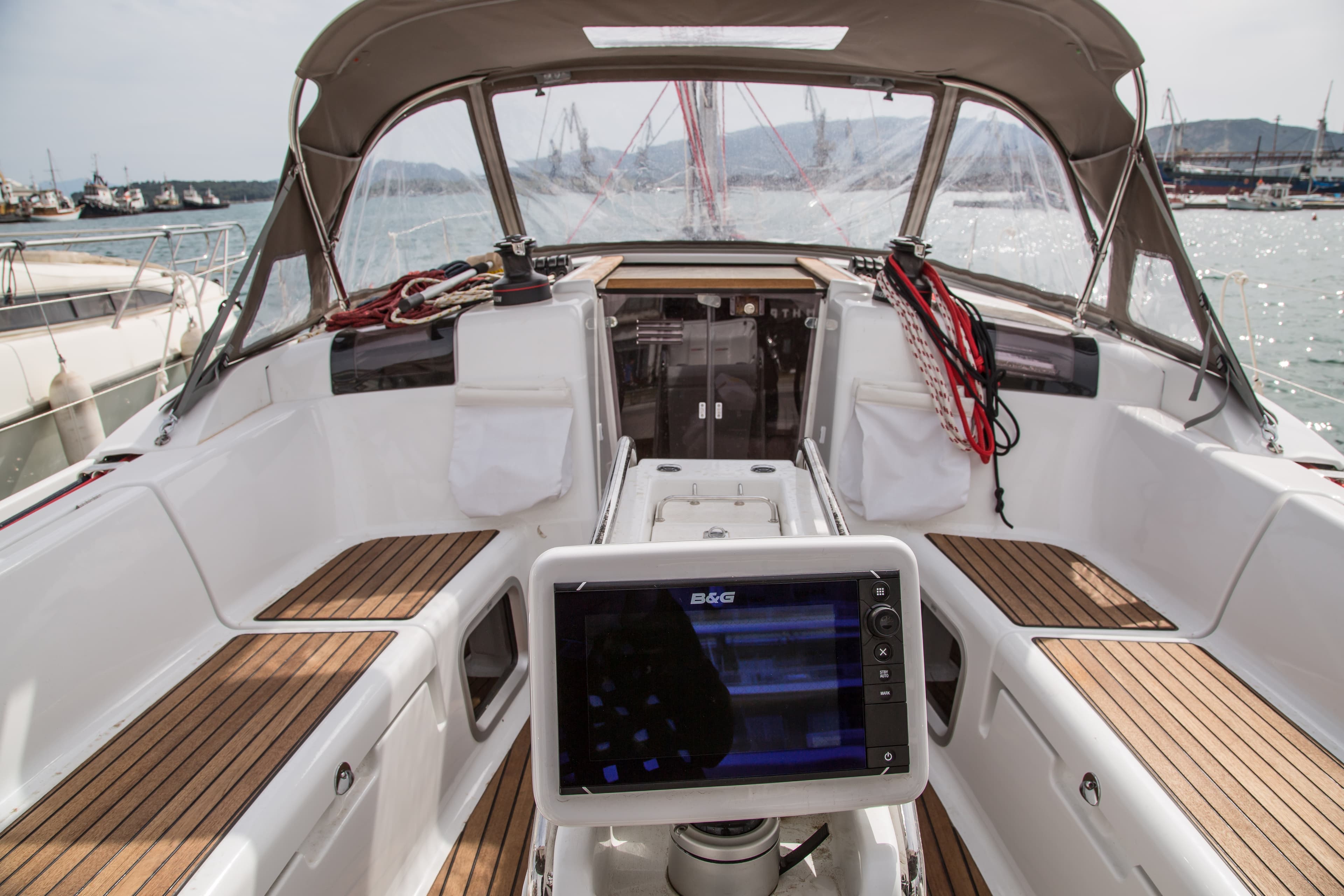 Sun Odyssey 419 - photo 7