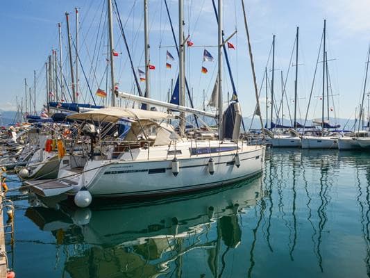 Bavaria Cruiser 37 - photo