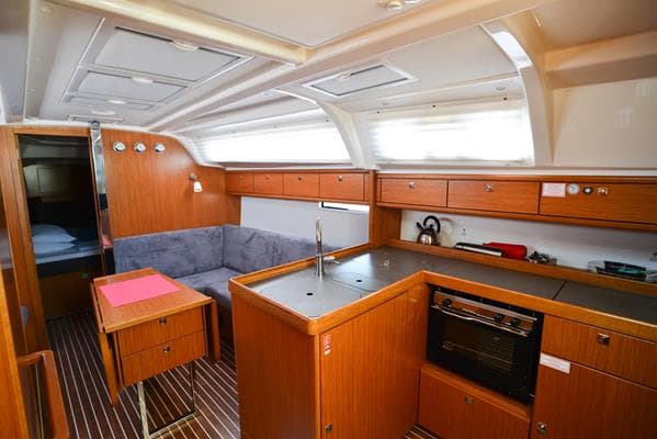 Bavaria Cruiser 37 - photo 9