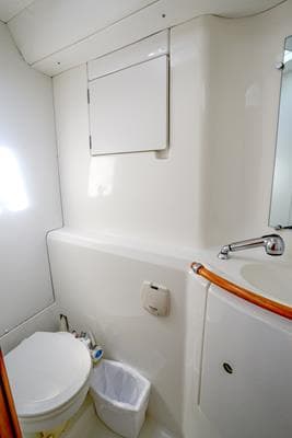 Lagoon 380 - photo 10