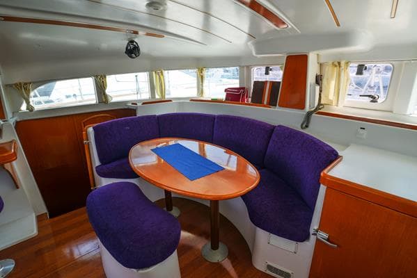 Lagoon 380 - photo 4