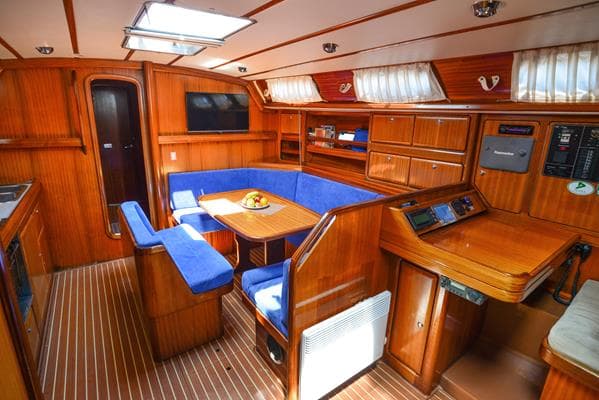 Bavaria 42 - photo 7