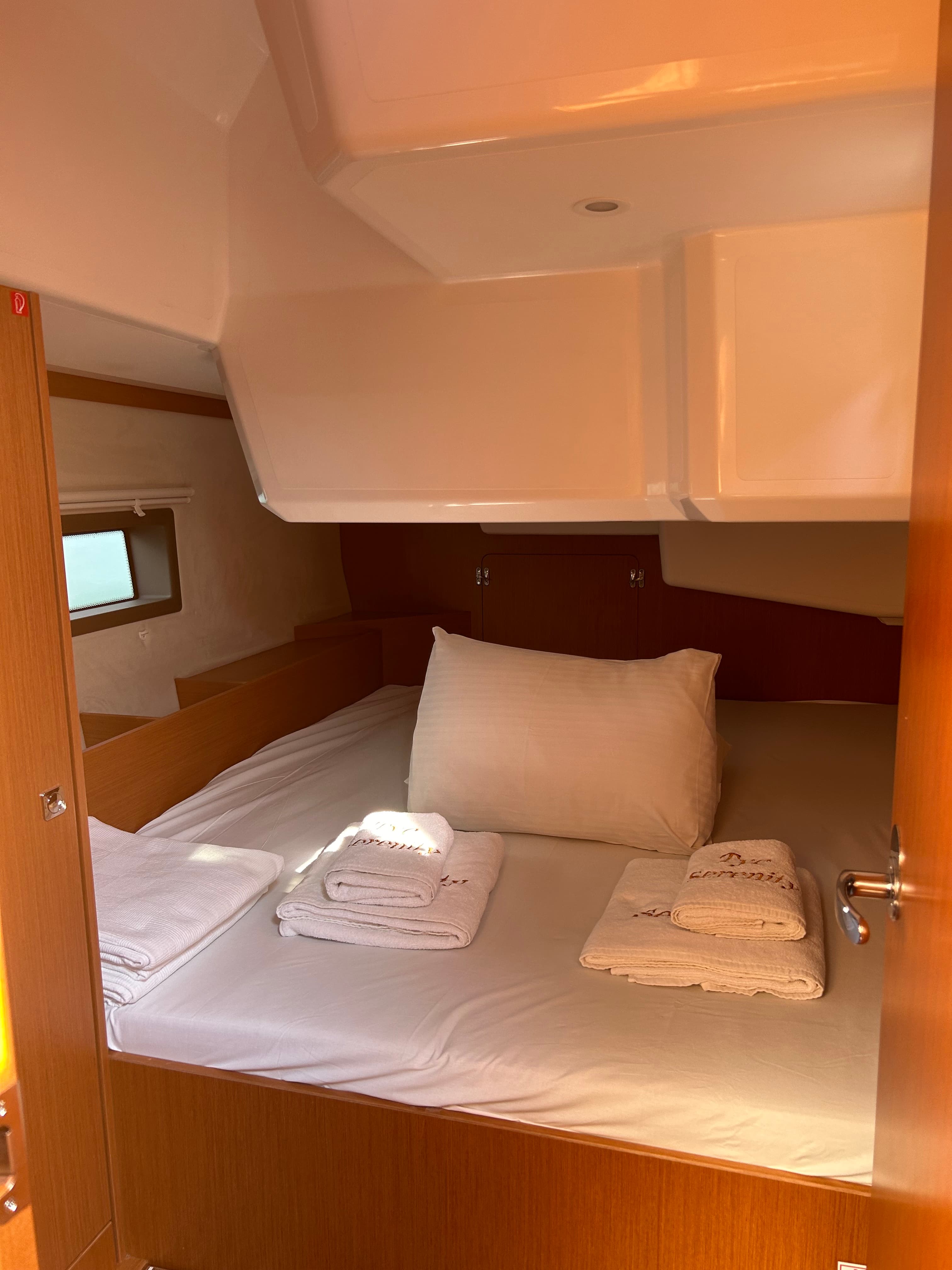 Bavaria C42 - photo 6