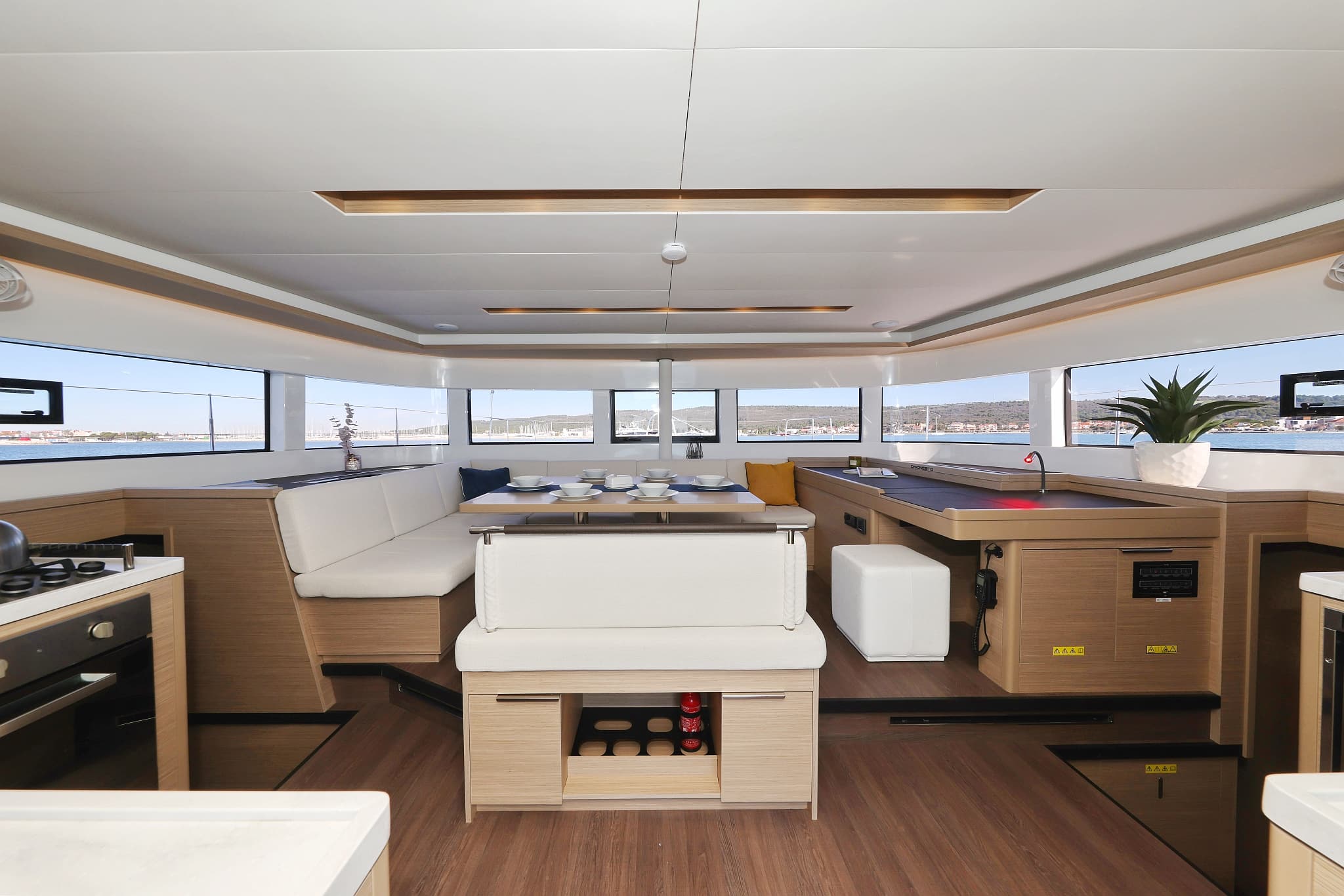 Lagoon 51 - photo 11