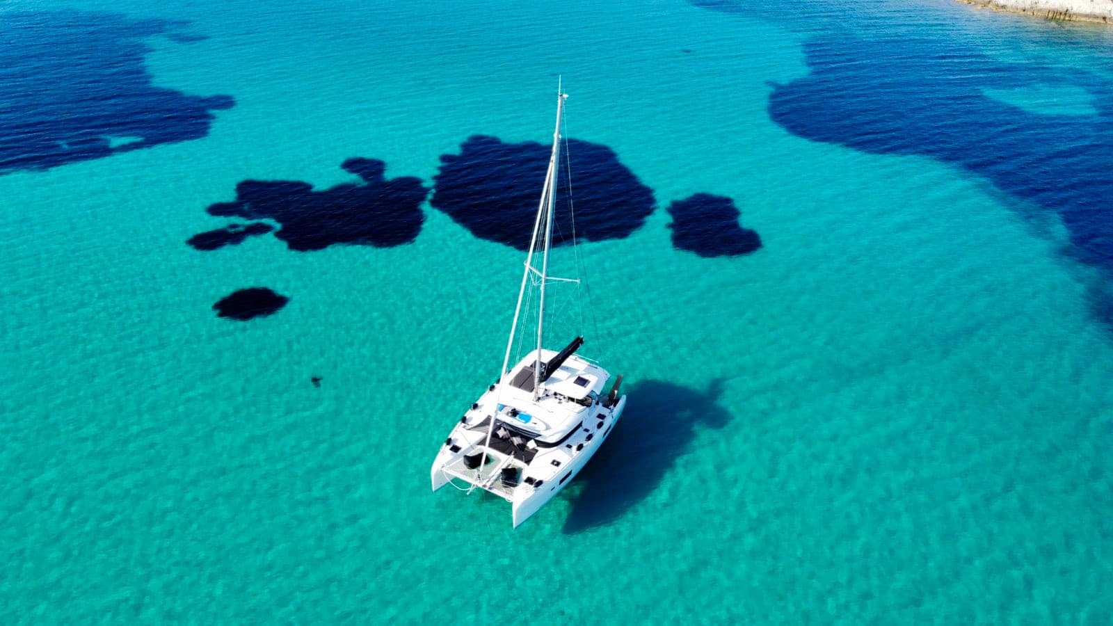 Lagoon 42 - photo 10