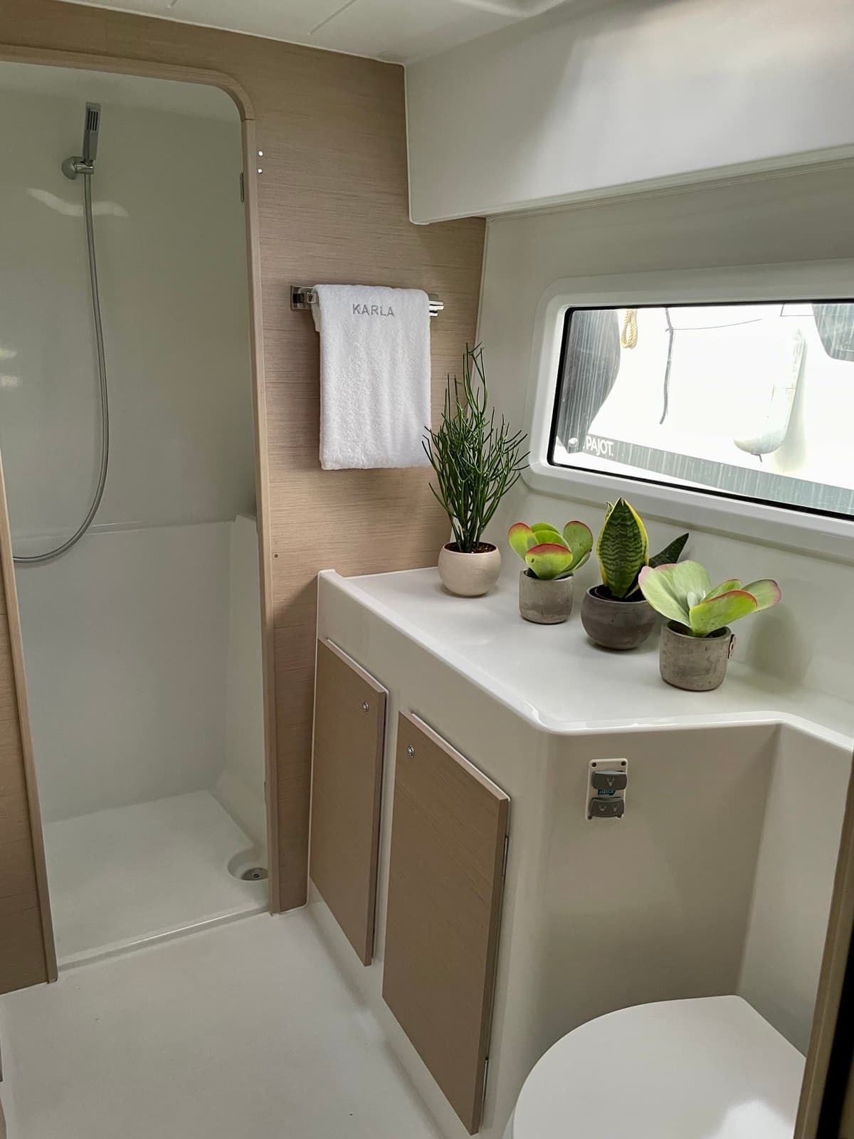 Lagoon 42 - photo 16