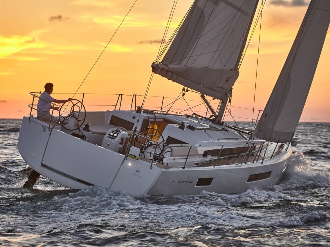 Sun Odyssey 440 - photo