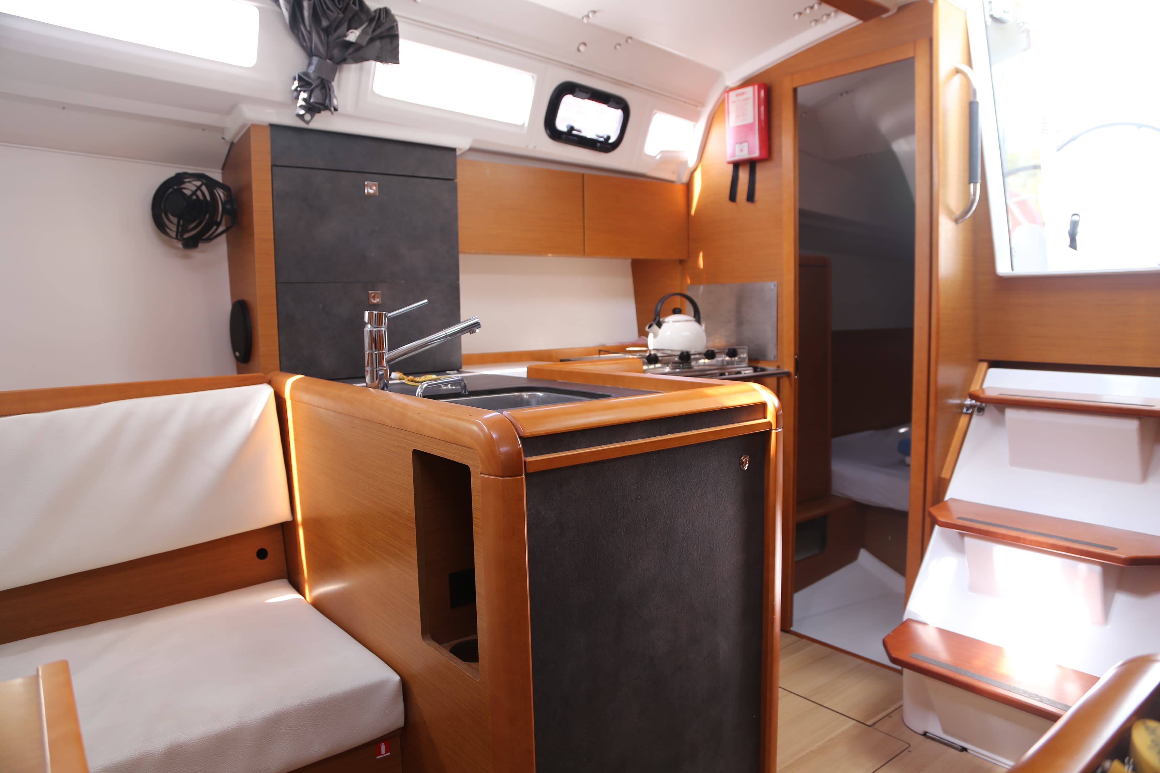 Sun Odyssey 349 - photo 6