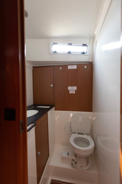 Bavaria 45 - photo 16