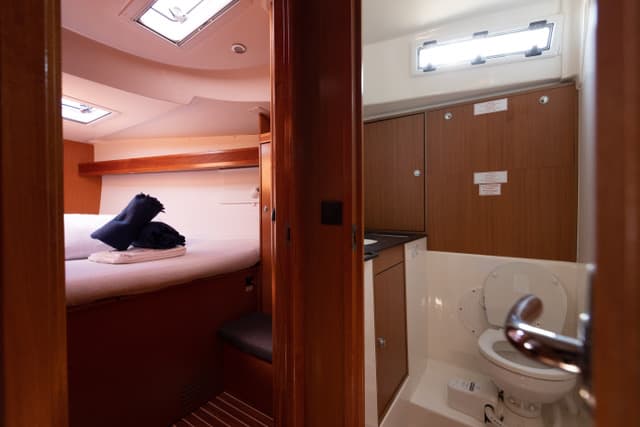 Bavaria 45 - photo 17