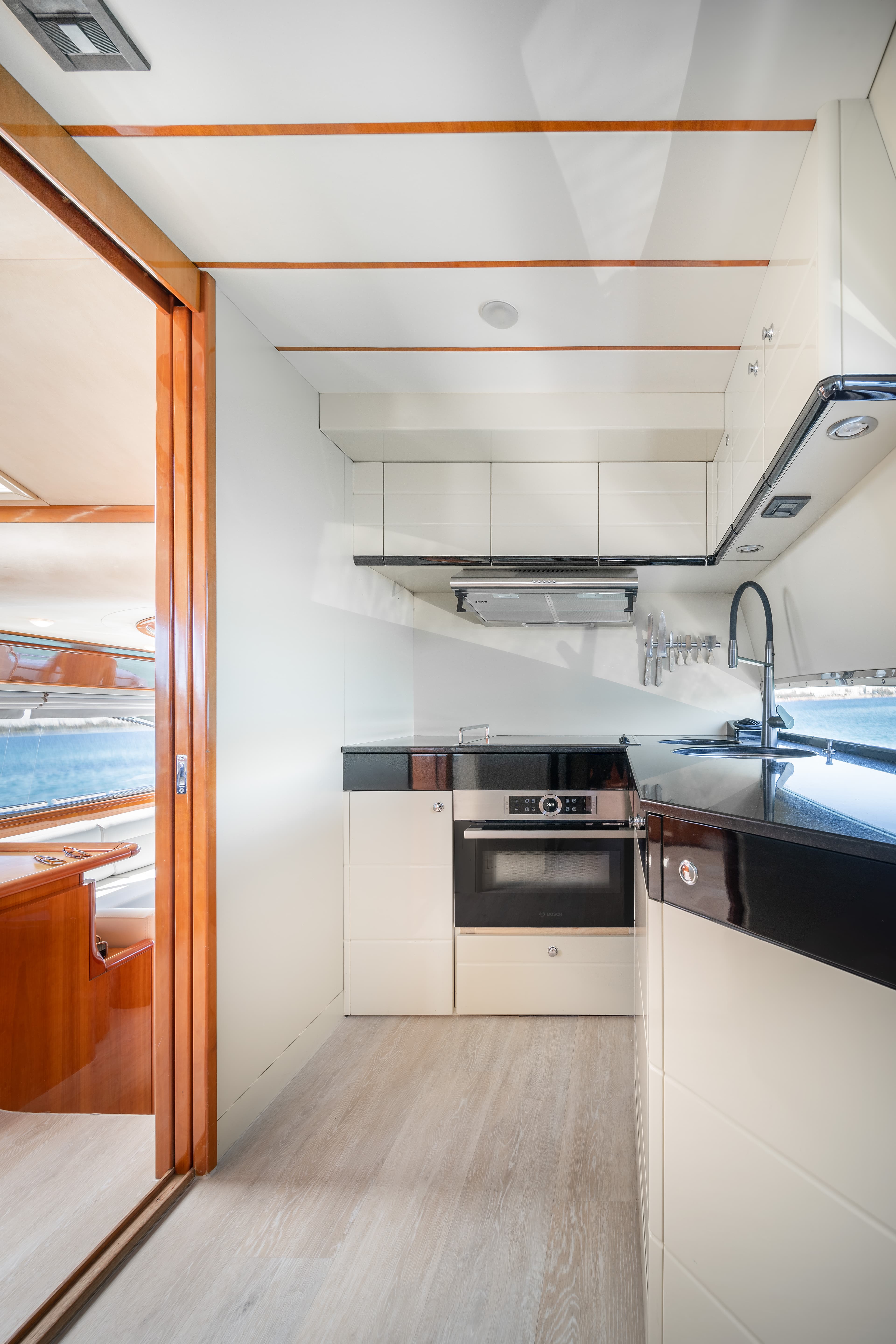 Ferretti 68 - photo 17