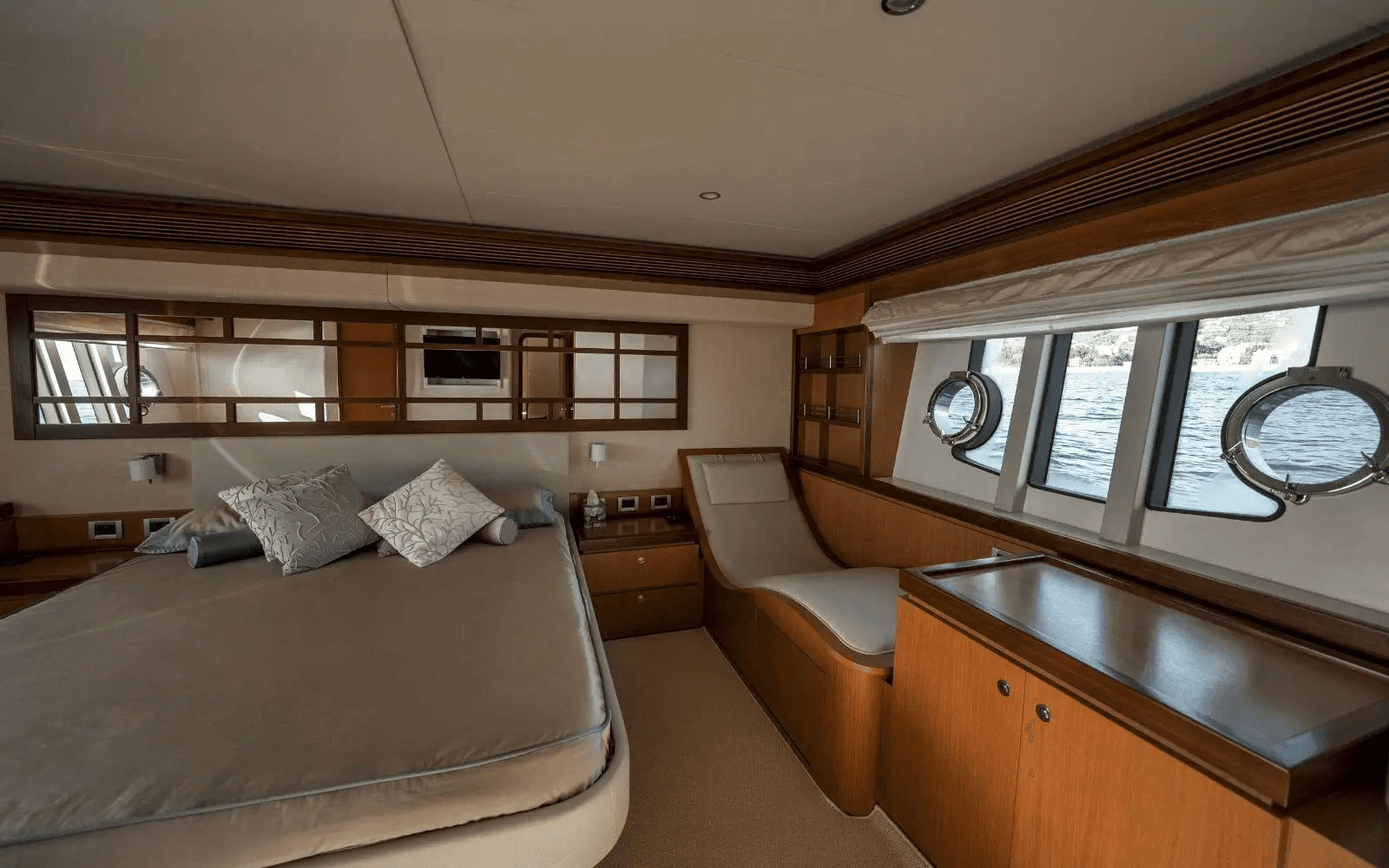 Ferretti 630 - photo 4