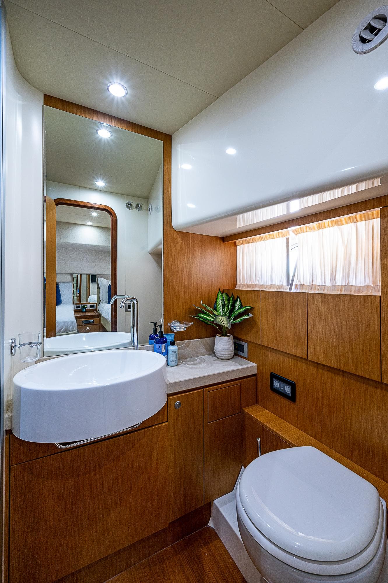 Ferretti 630 - photo 36