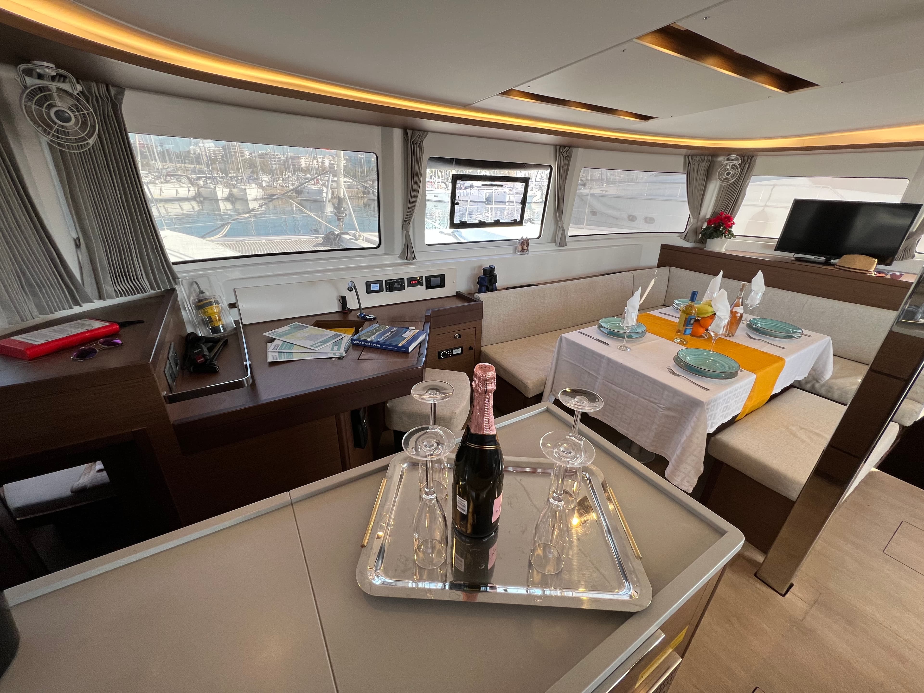 Lagoon 46  - photo 5