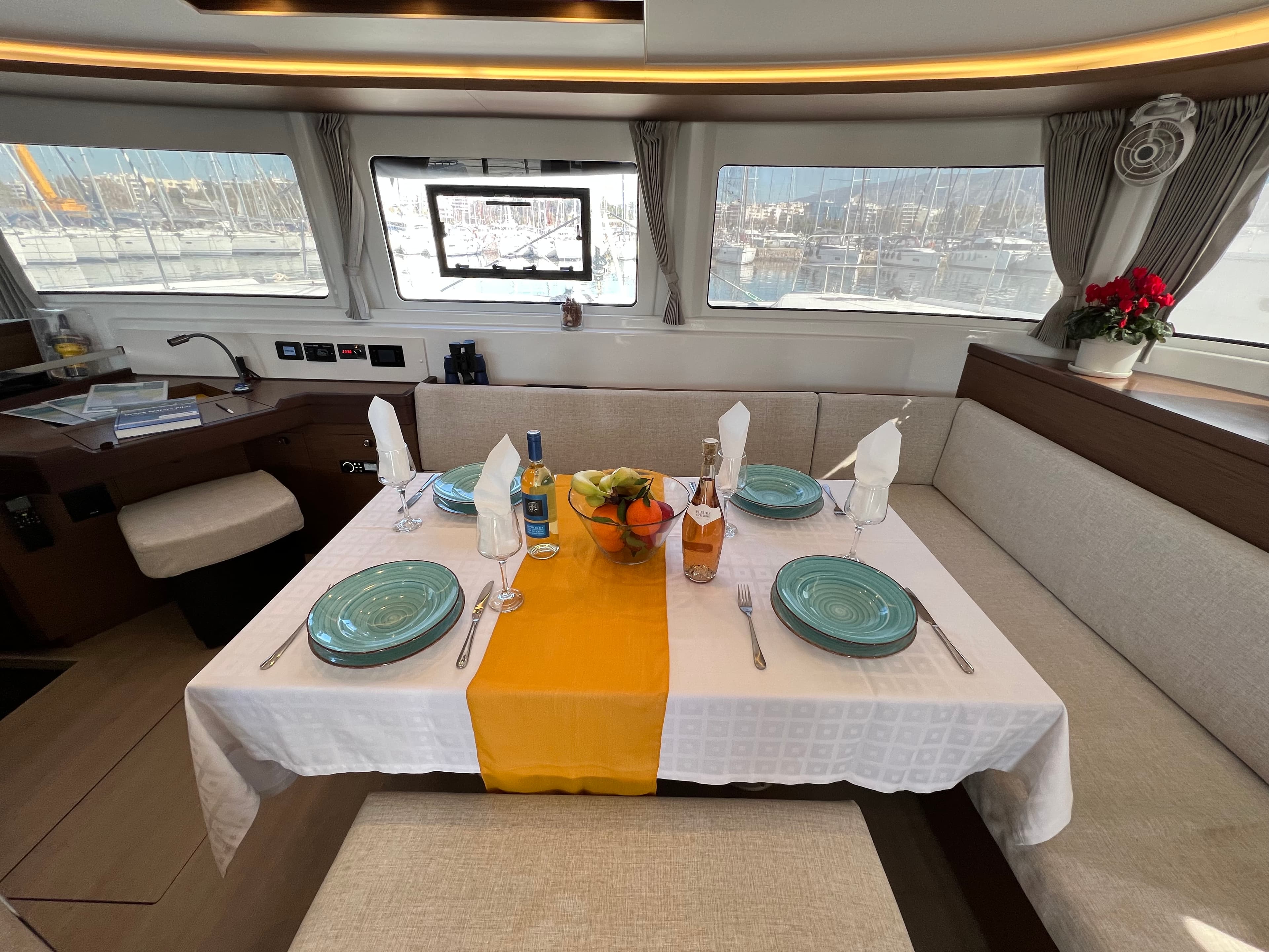 Lagoon 46  - photo 20