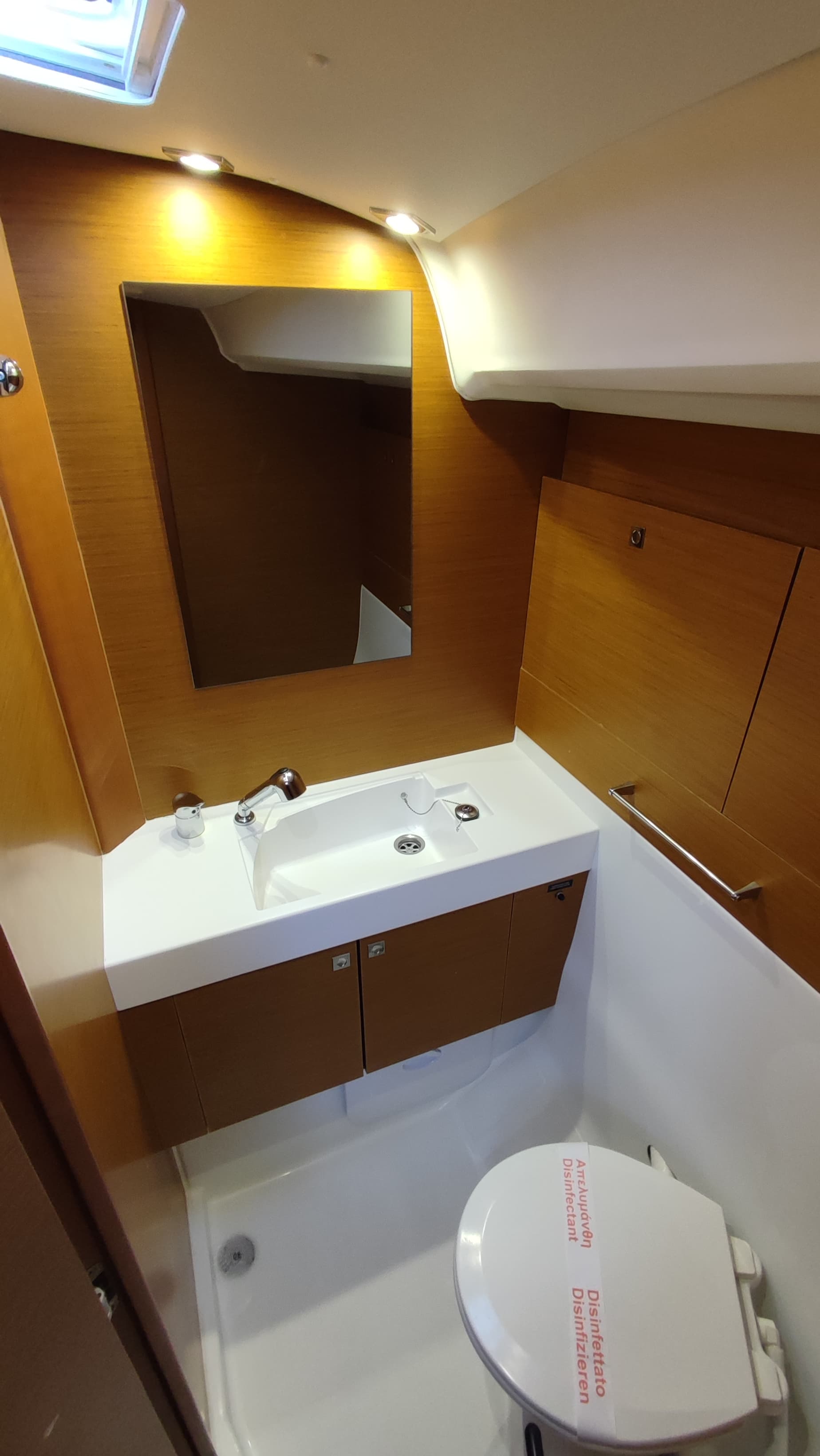 Sun Odyssey 519 - photo 12