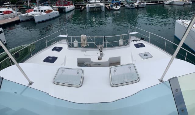 Lagoon Power 43 - photo 14