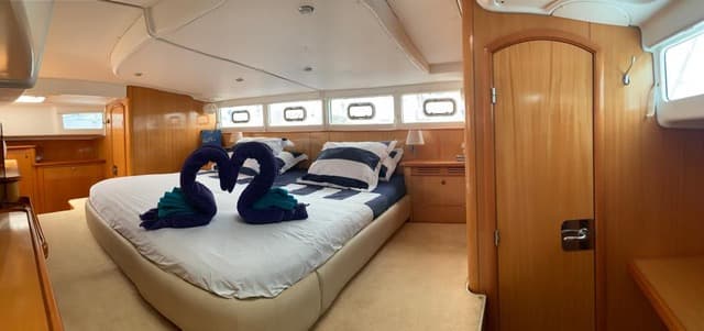 Lagoon Power 43 - photo 7