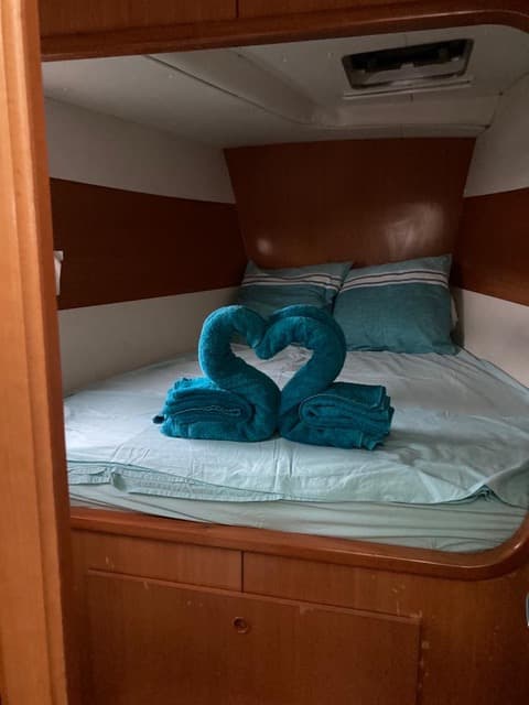 Lagoon Power 43 - photo 11