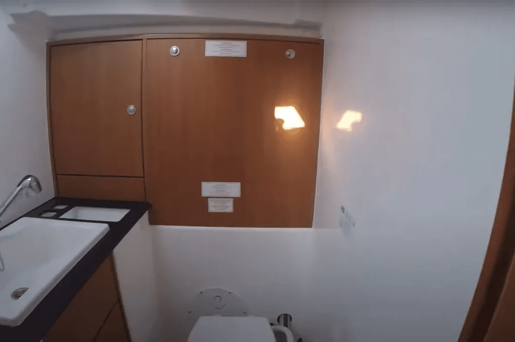 Bavaria 40 - photo 9