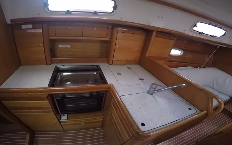 Bavaria 37 - photo 4