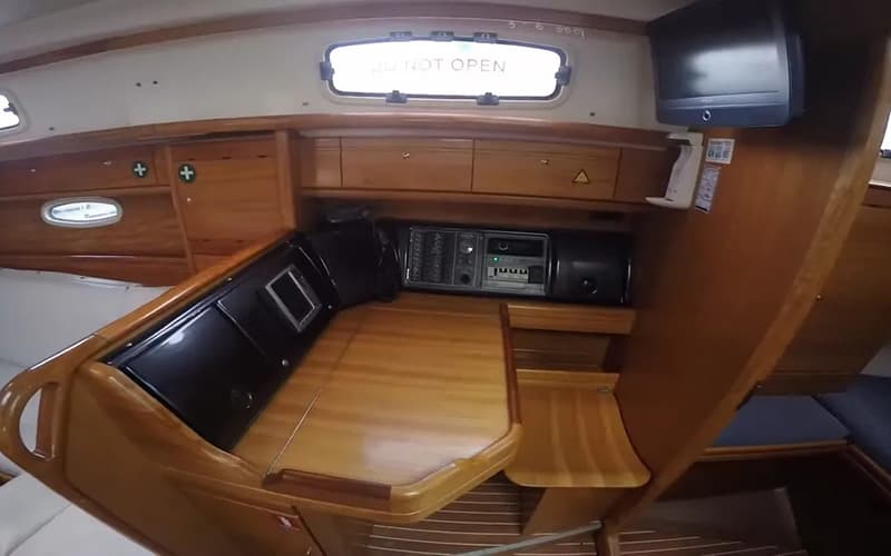 Bavaria 37 - photo 9