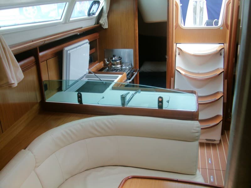 Sun Odyssey 36i - photo 6