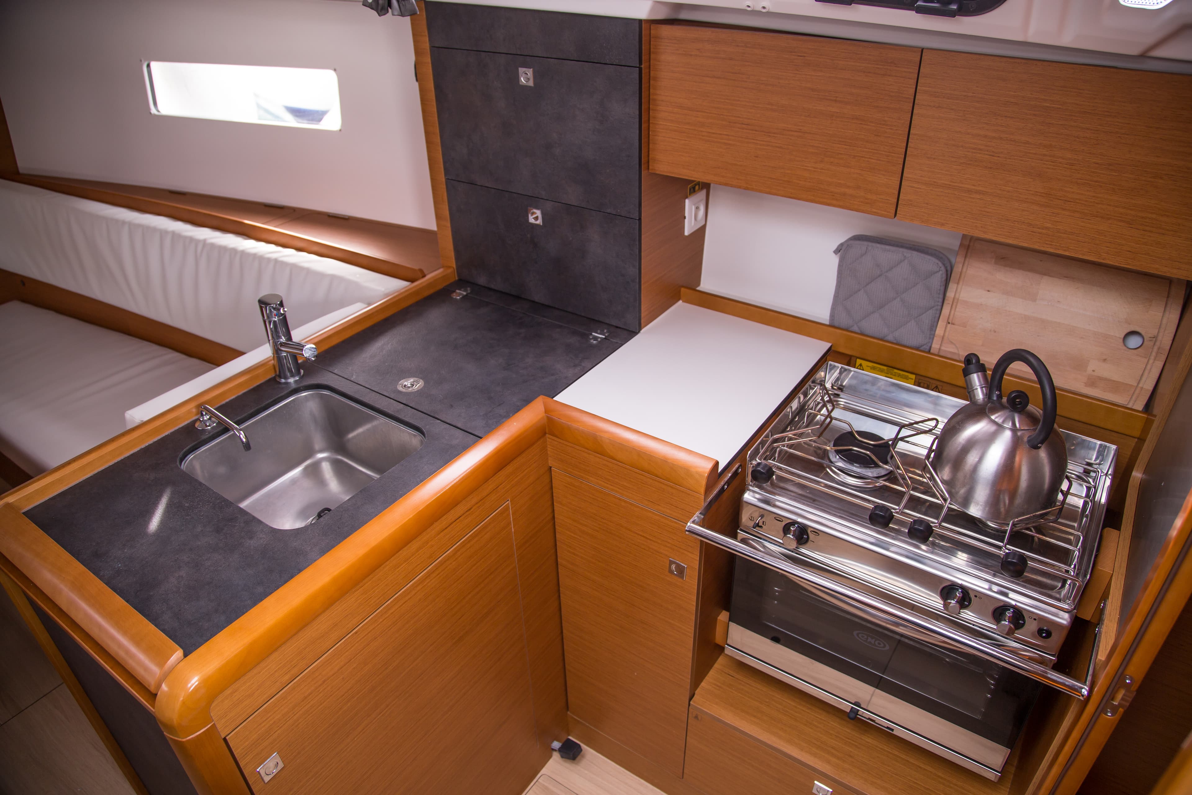 Sun Odyssey 349 - photo 6