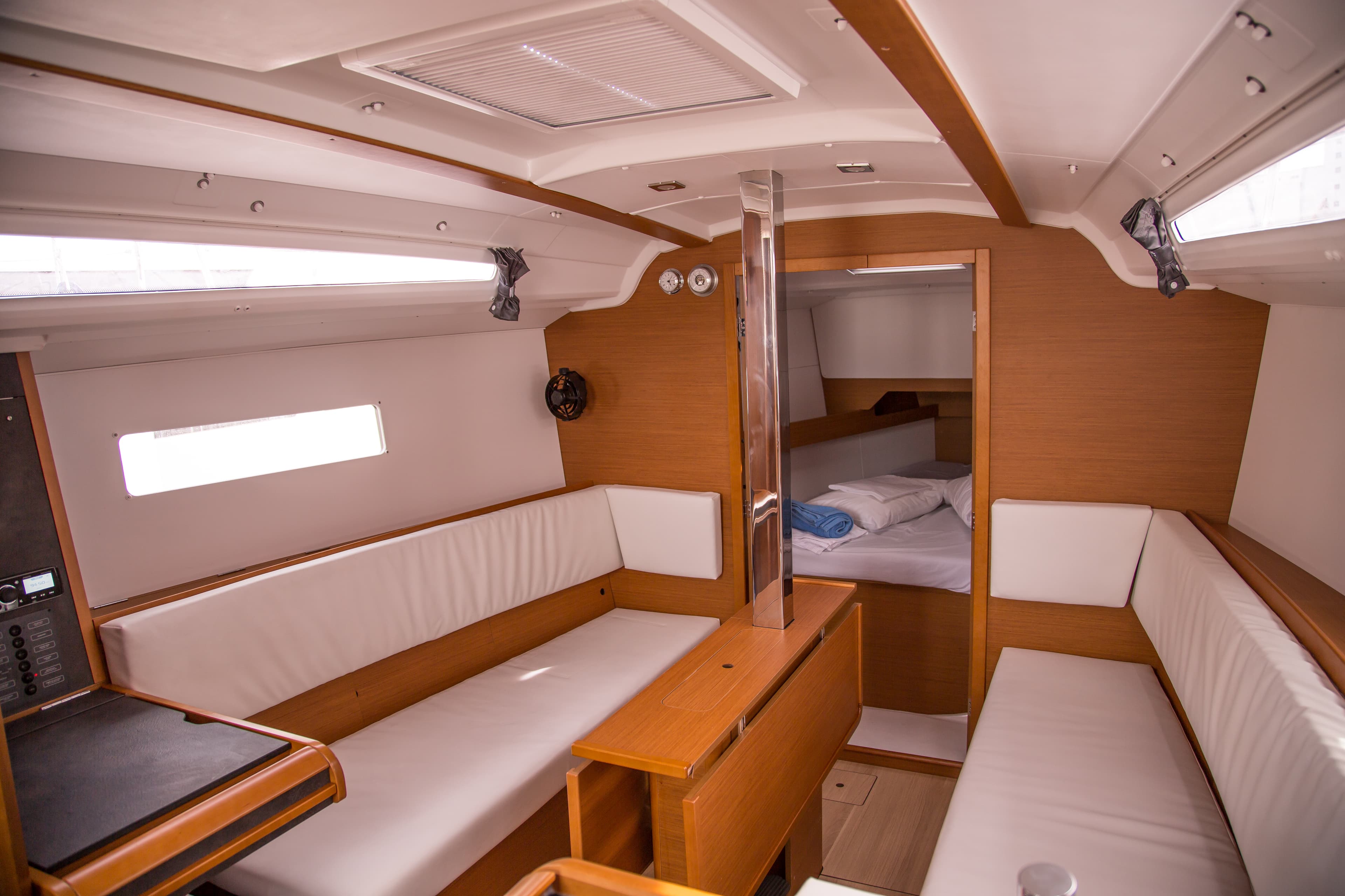 Sun Odyssey 349 - photo 12