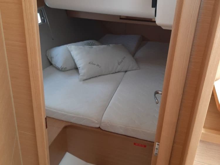 Dufour 390 - photo 8