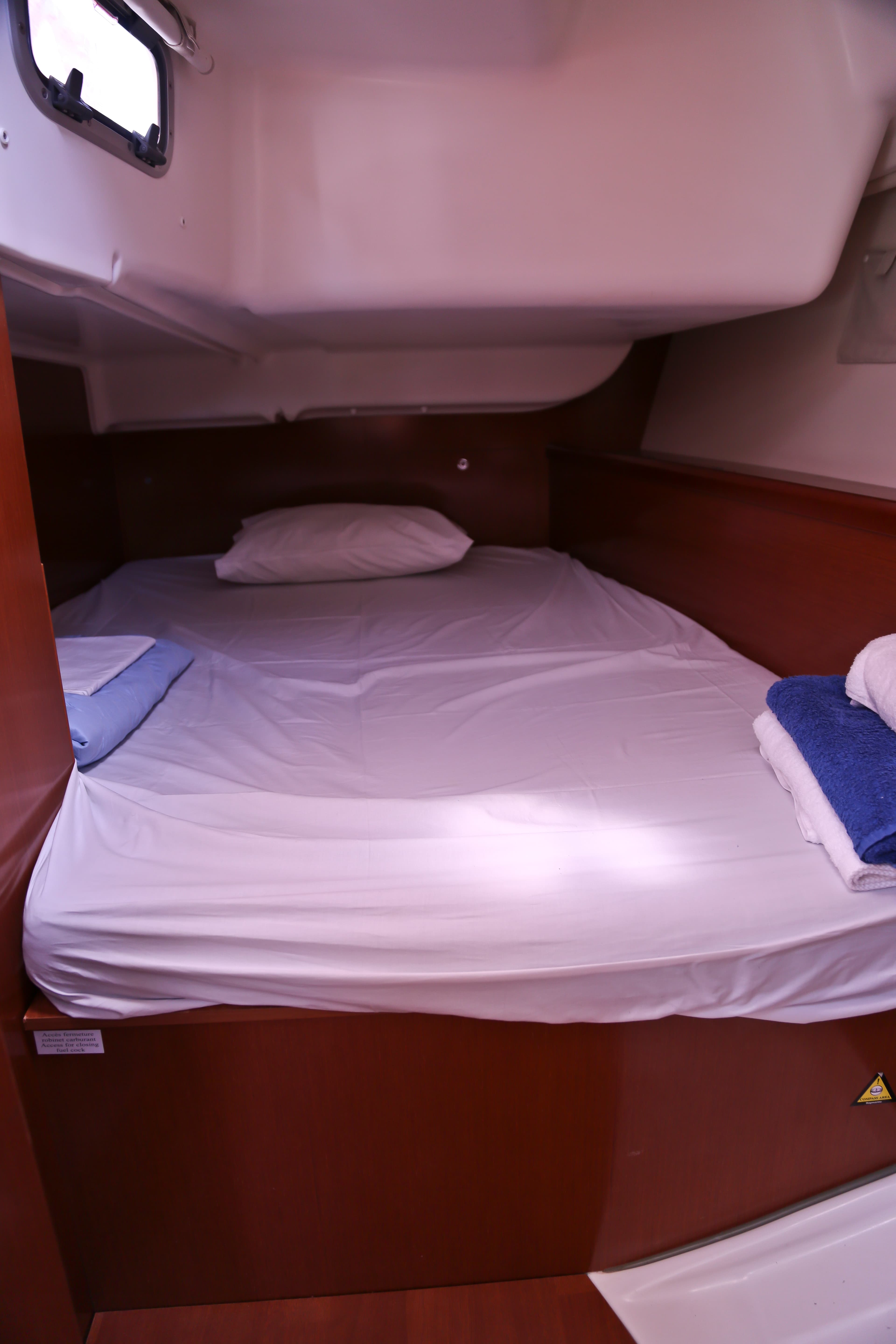 Oceanis 40 - photo 8