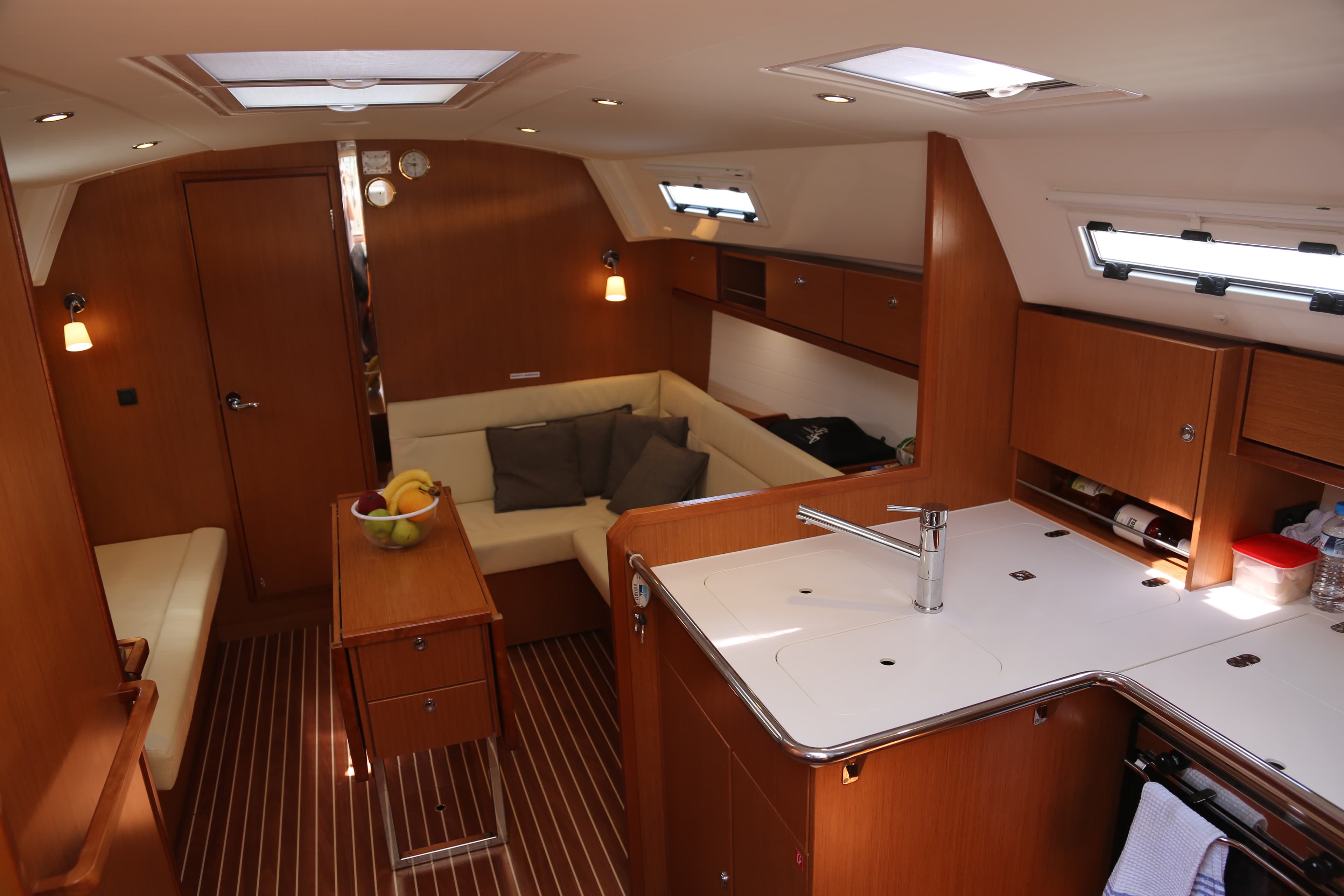 Bavaria Cruiser 36 - photo 11