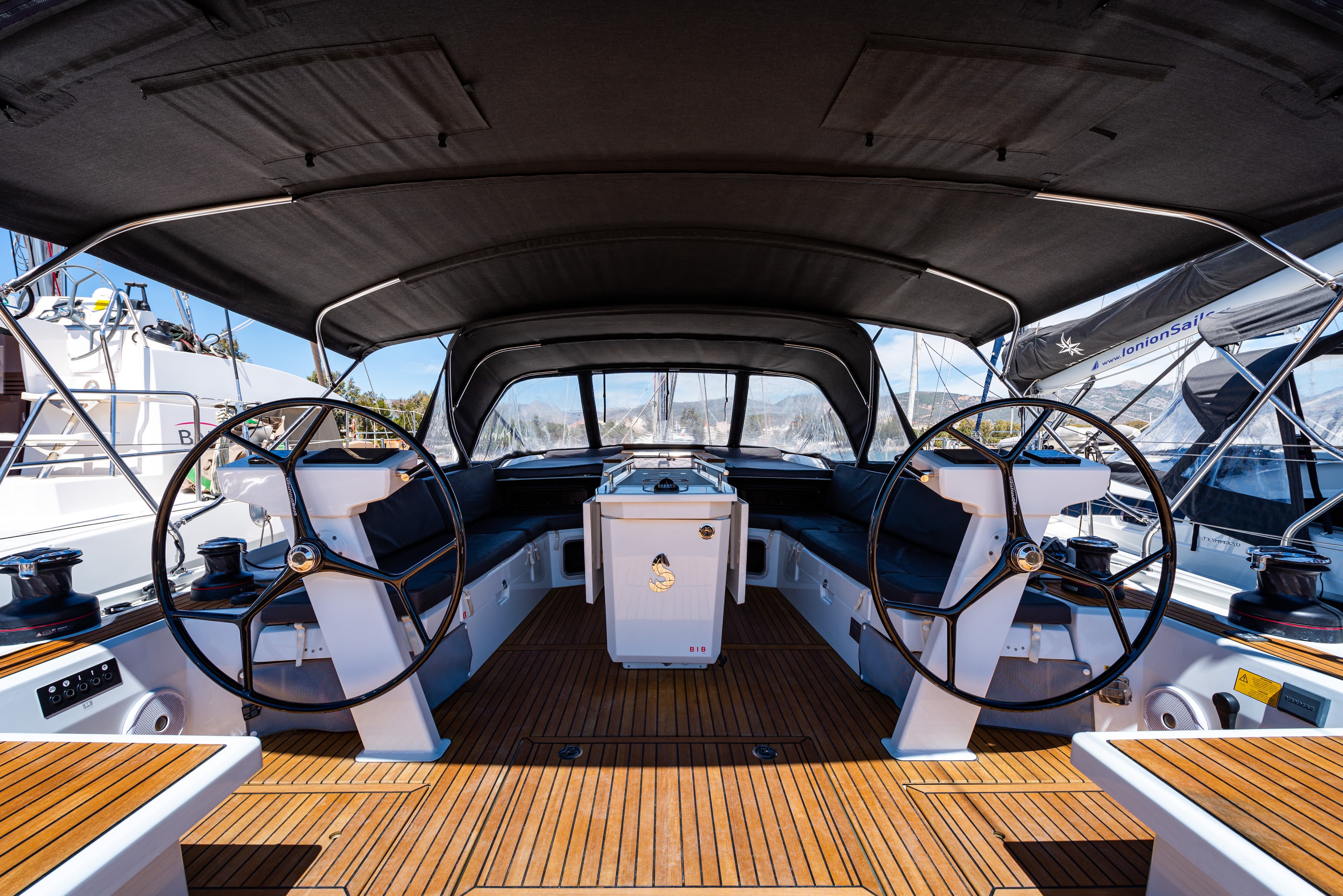 Oceanis 51.1 - photo 34