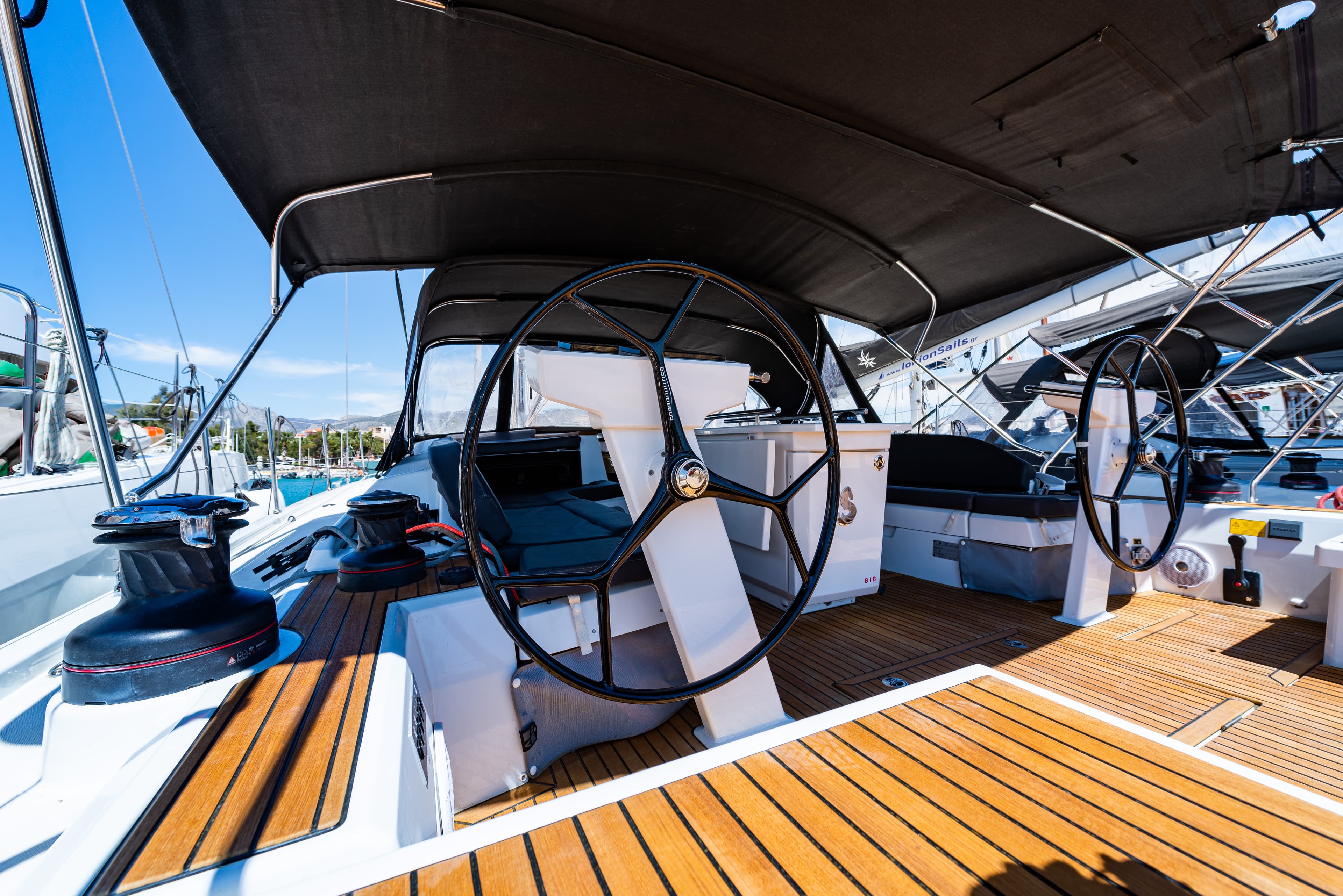 Oceanis 51.1 - photo 39