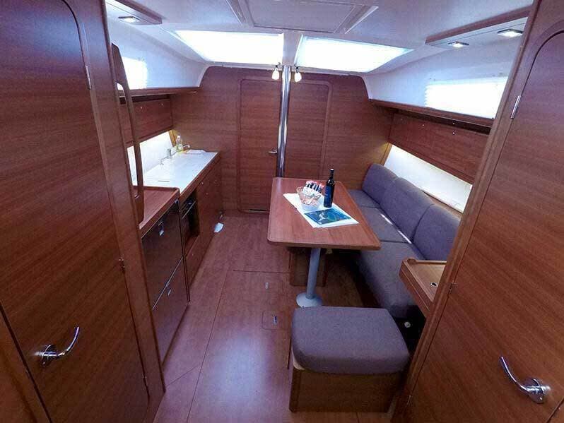 Dufour 382 Grand Large - photo 4