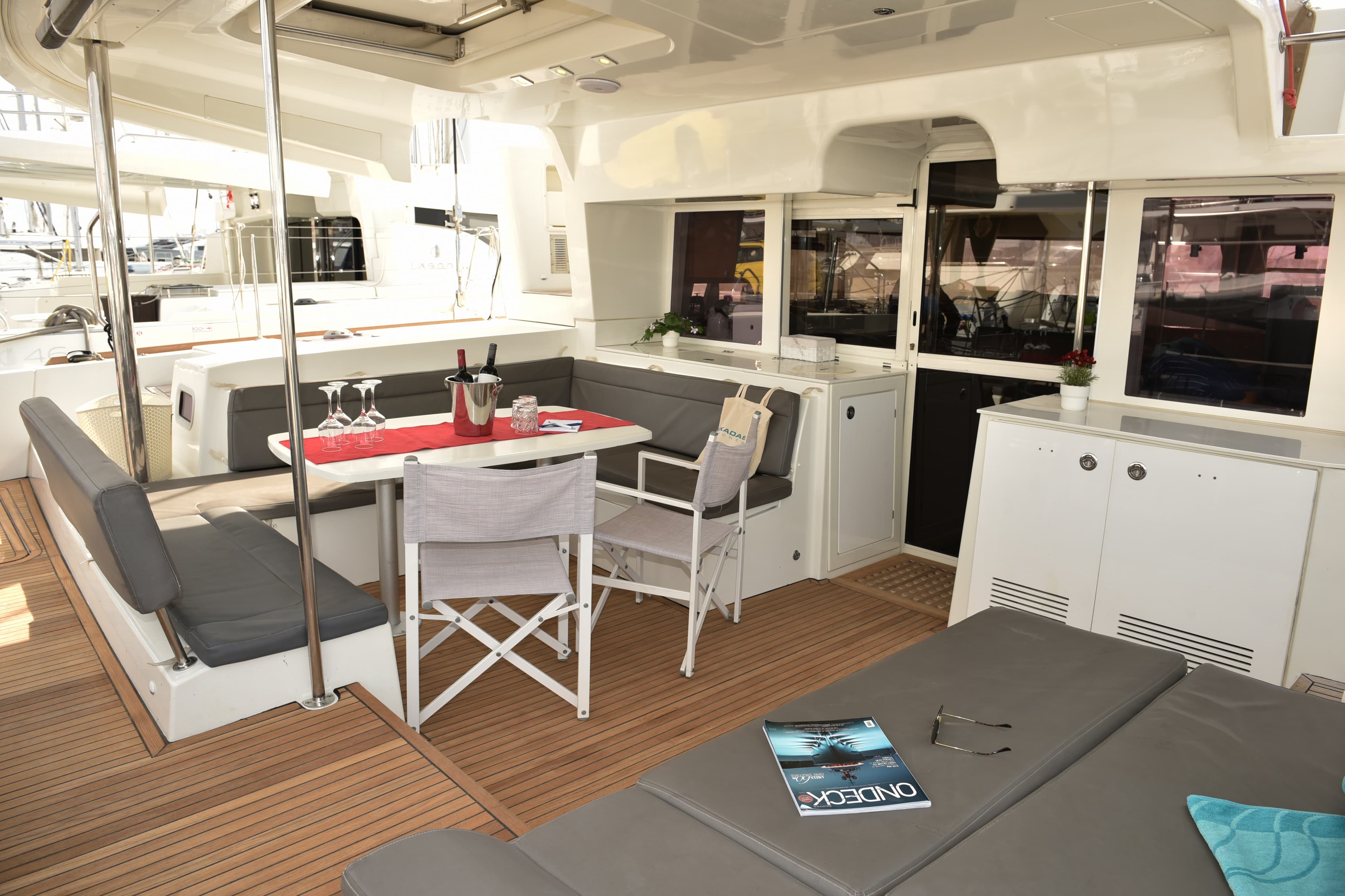 Lagoon 450 Fly - photo 8