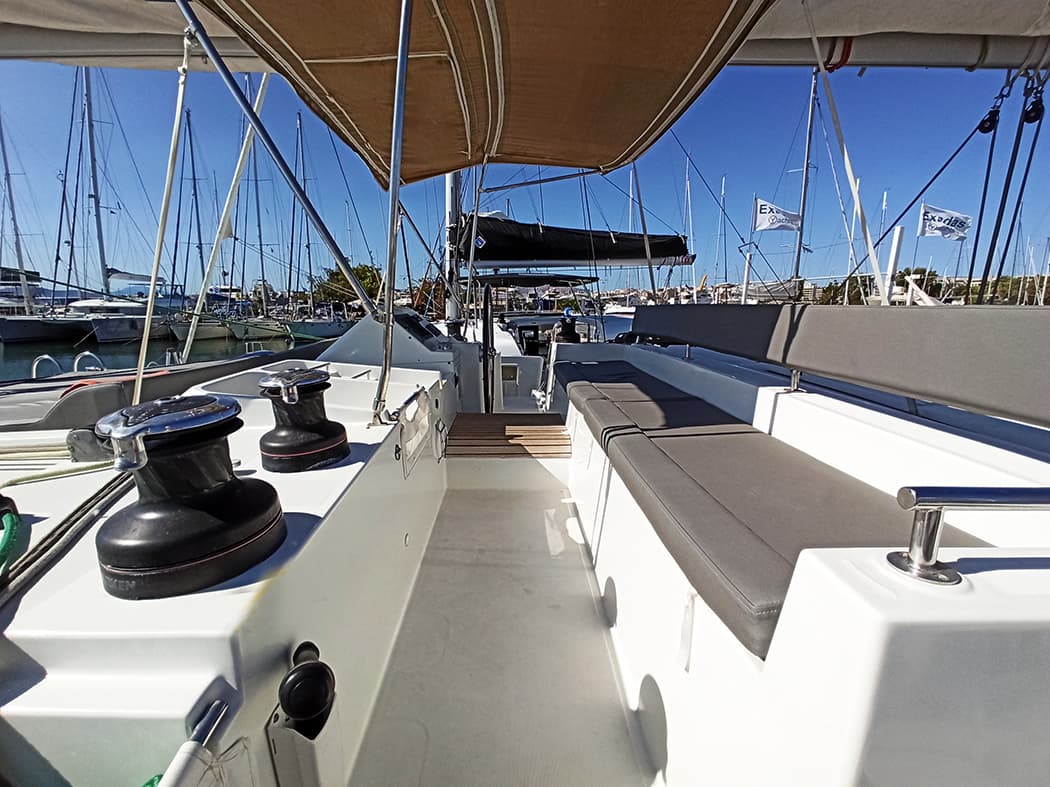 Lagoon 450 Fly - photo 6