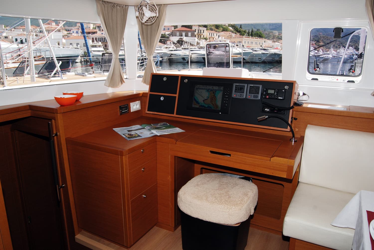 Lagoon 450 Fly - photo 14