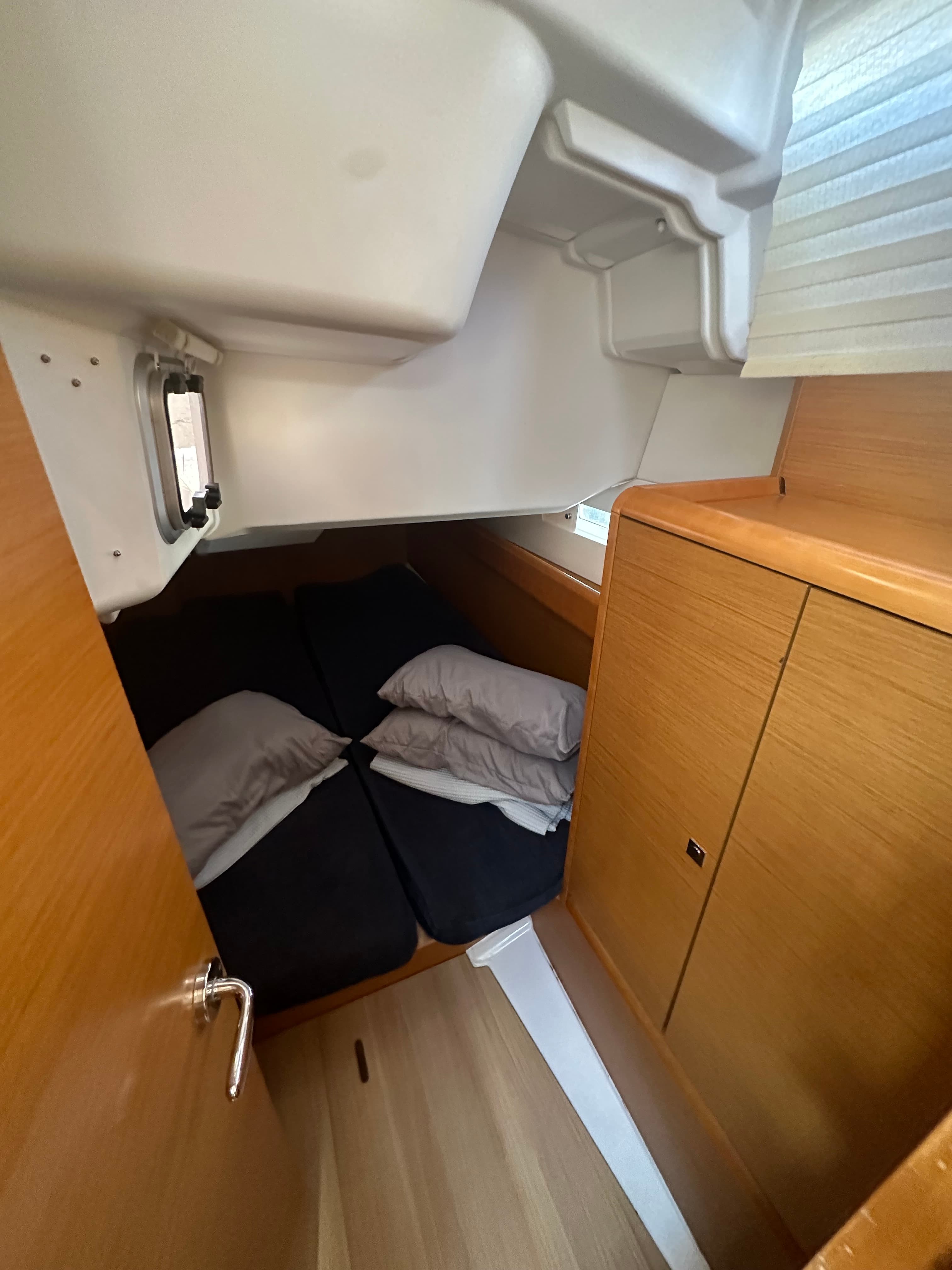 Sun Odyssey 379 - photo 8