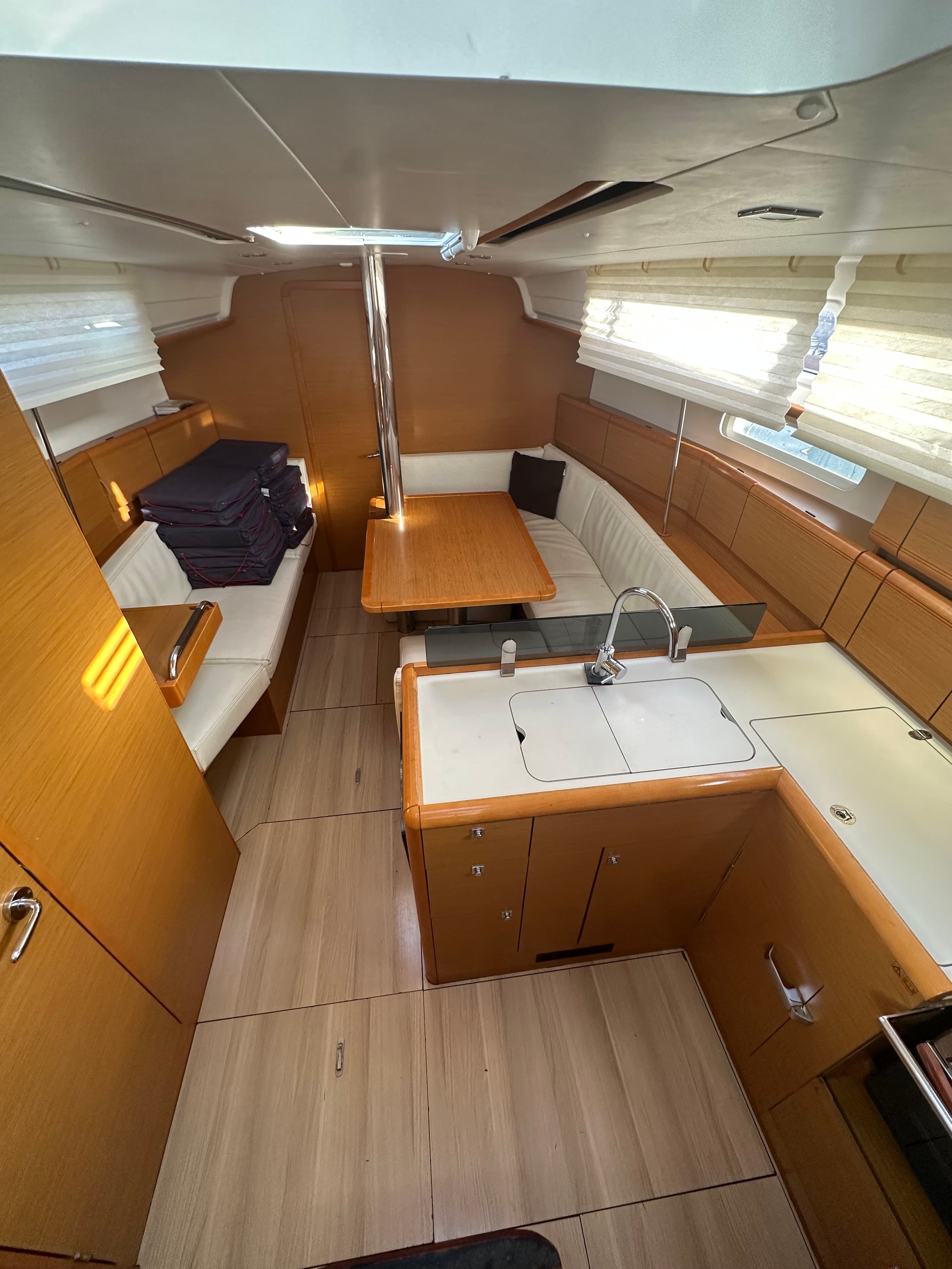 Sun Odyssey 379 - photo 14