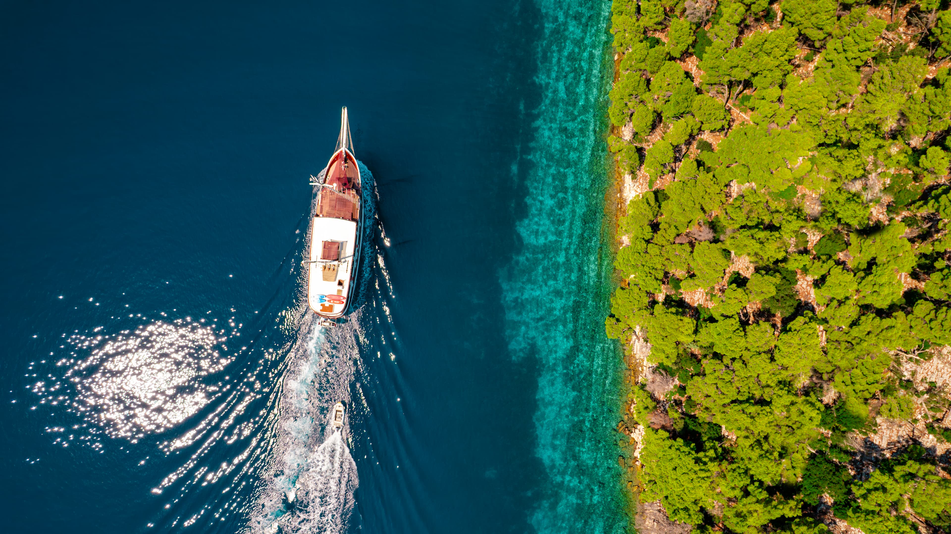 Motor sailer - photo 19