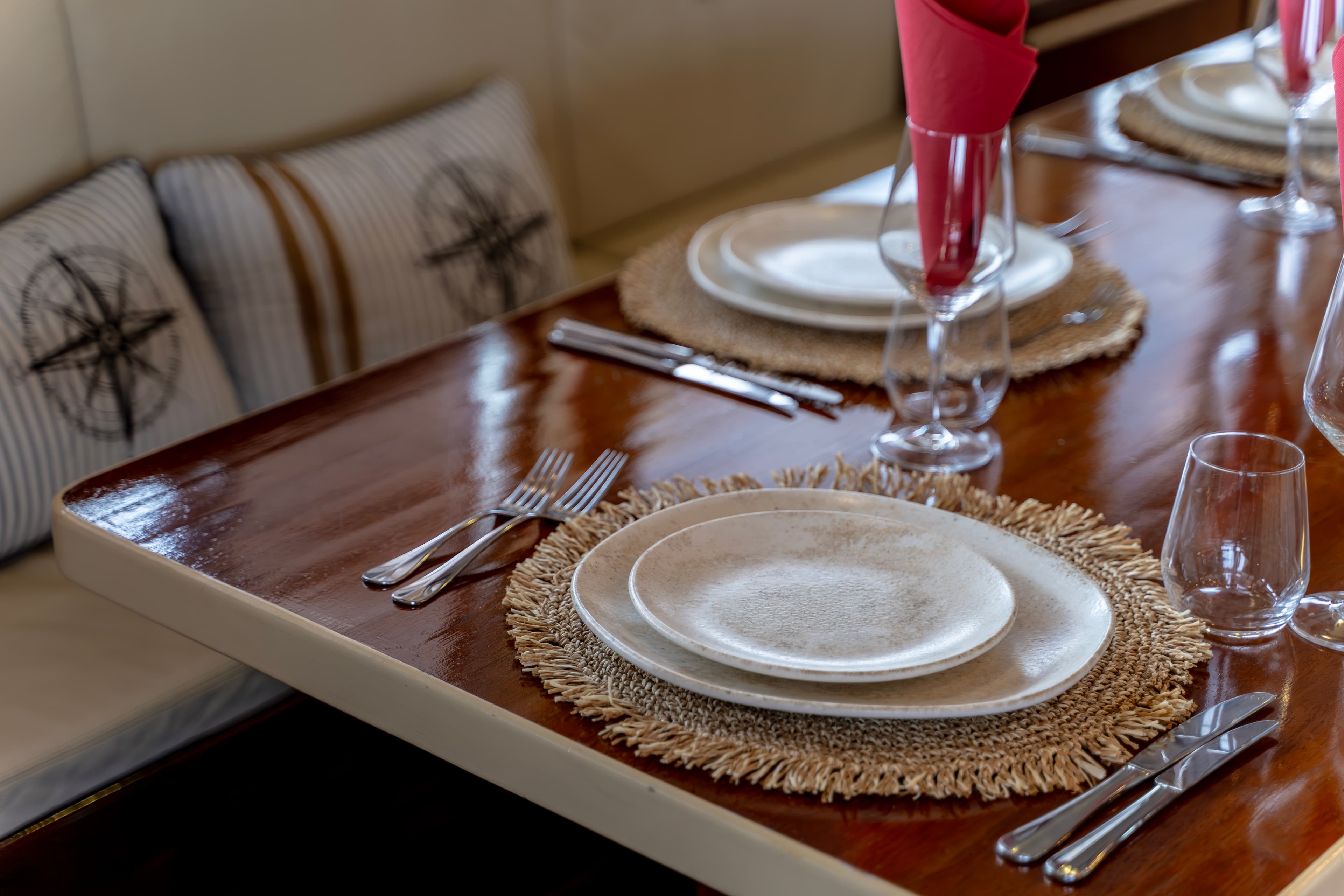 Motor sailer - photo 15