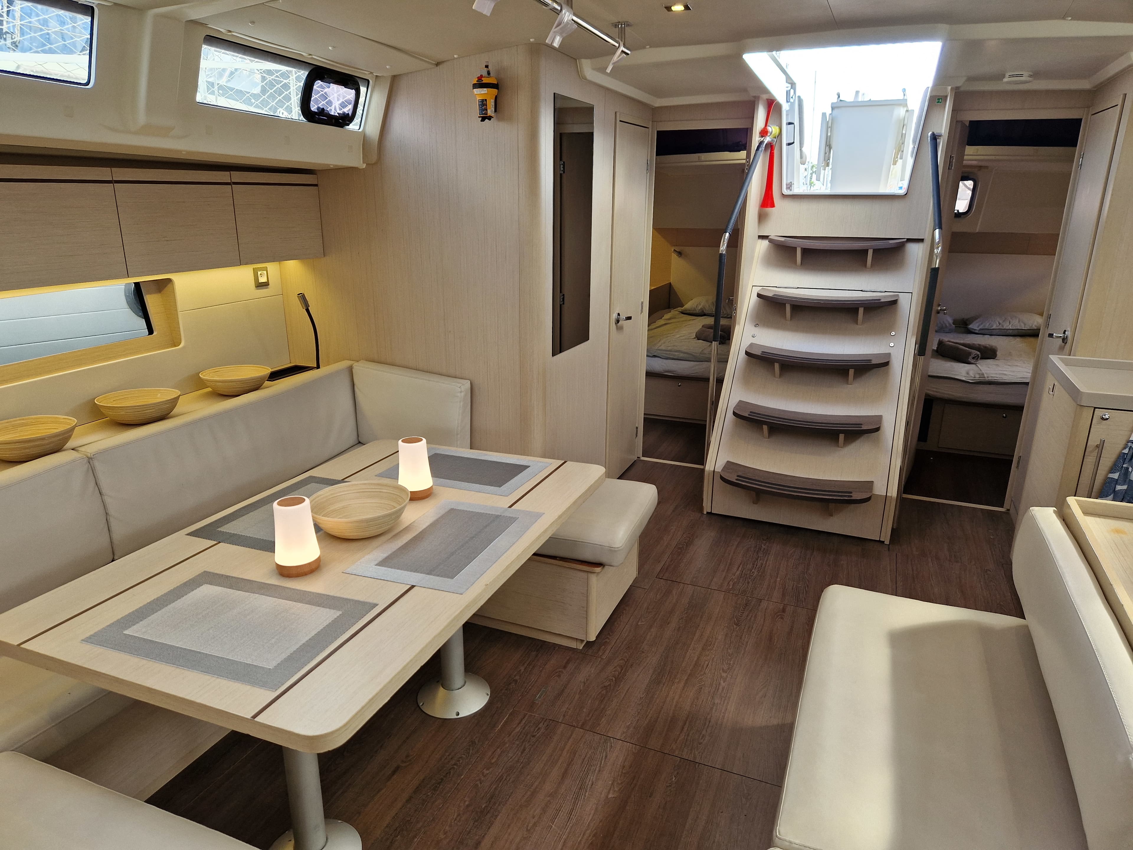 Oceanis 51.1 - photo 7