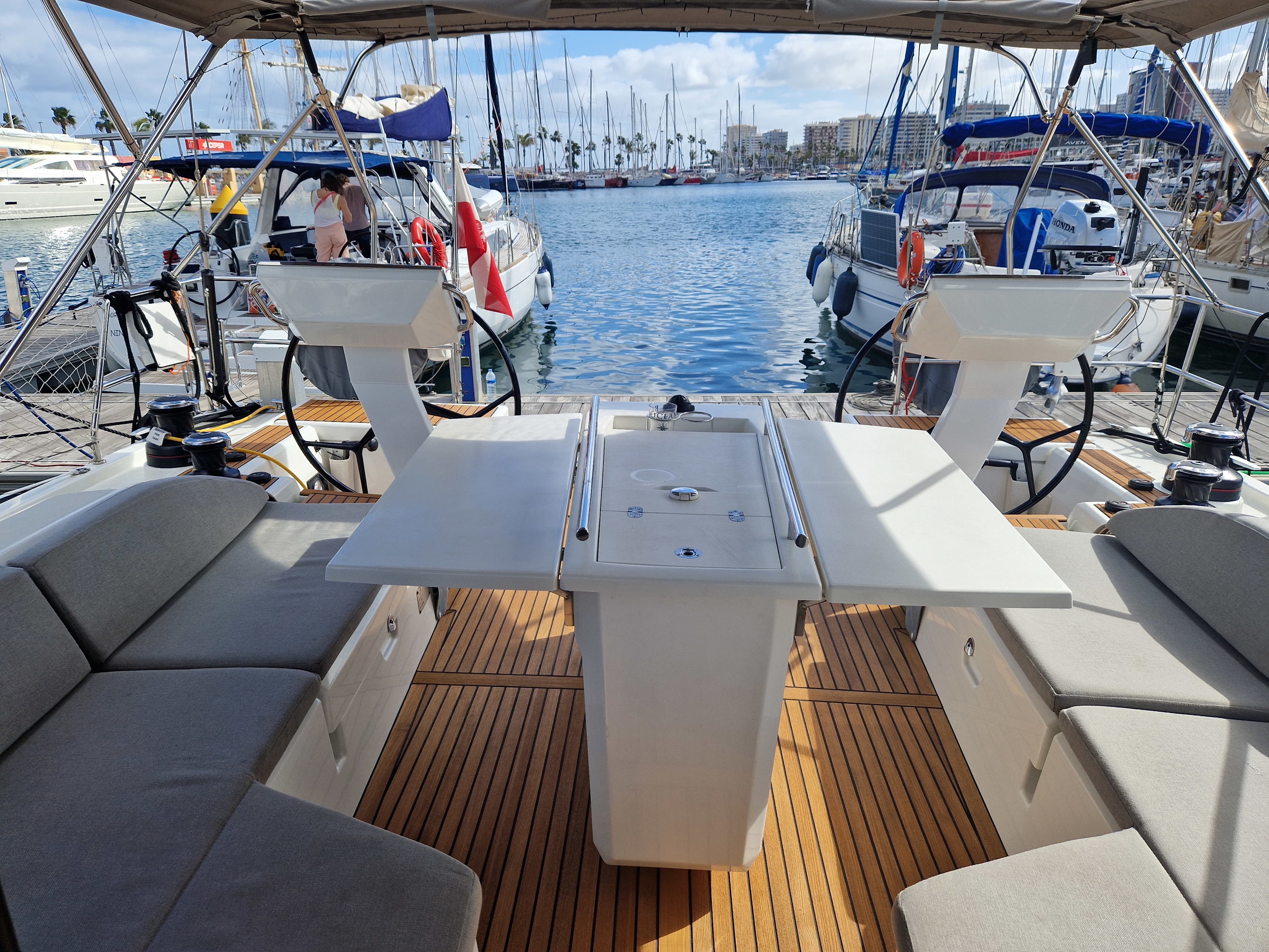 Oceanis 51.1 - photo 9